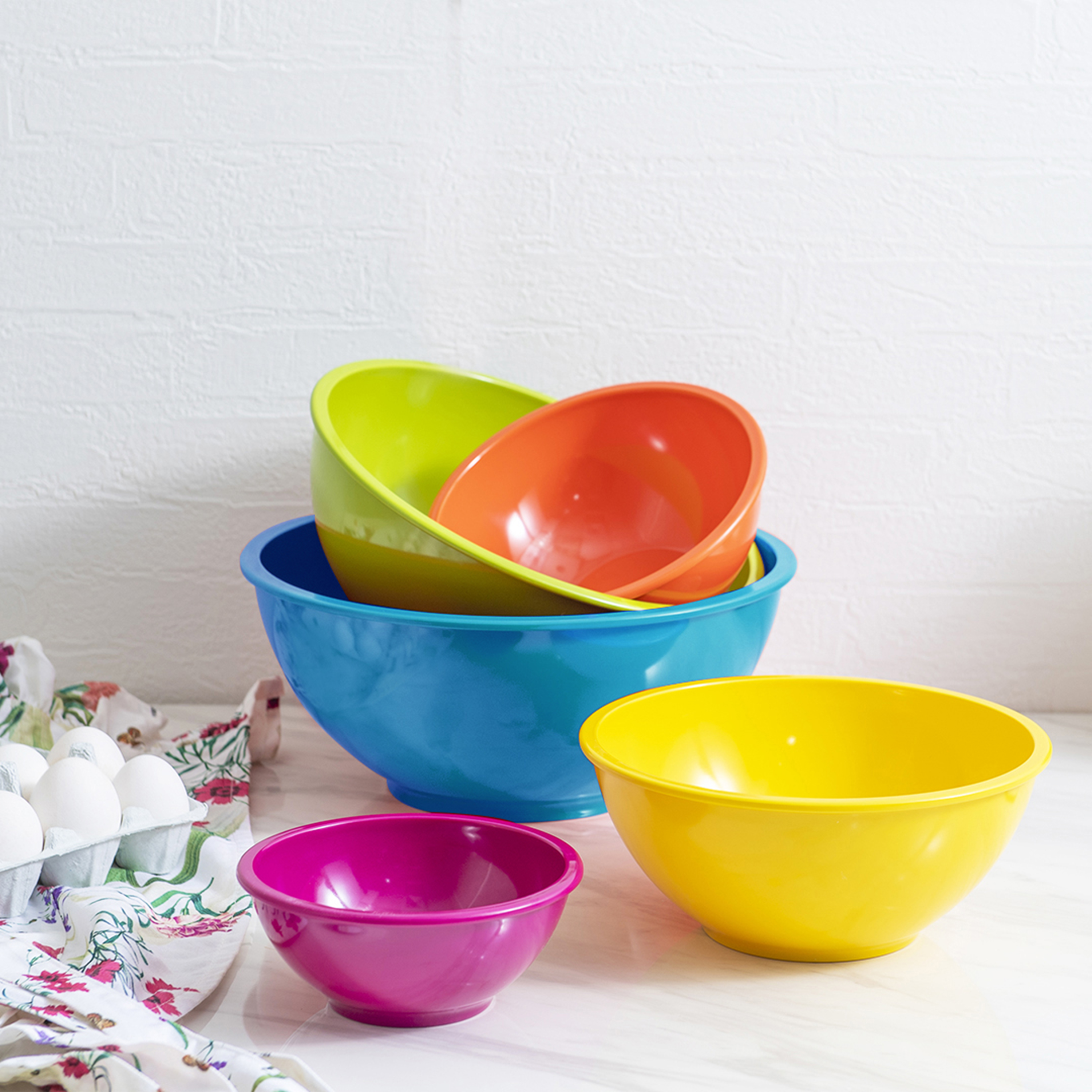Colorway Plastic Serving and Mixing Bowl Set, Pink and Azure, 5-piece set slideshow image 5