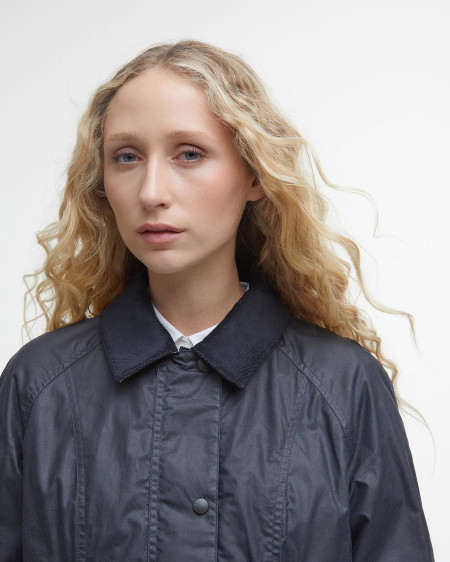 Lightweight Beadnell Waxed Jacket