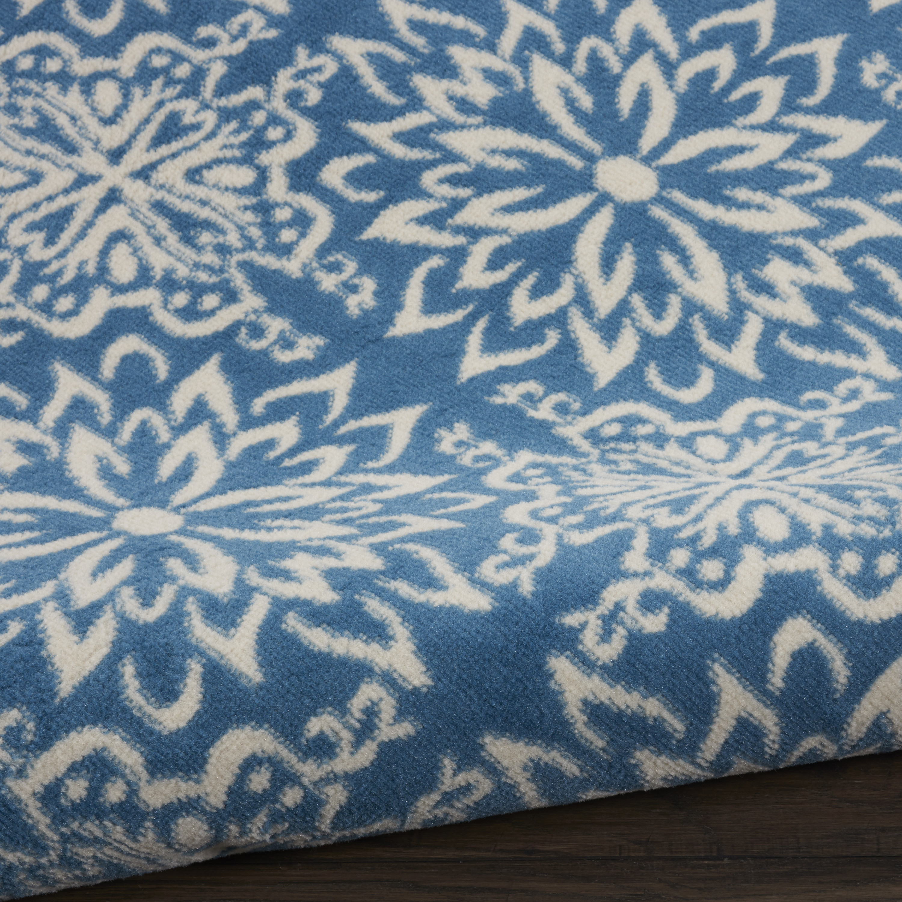 Nourison Jubilant 5'3" x Round Ivory Blue Farmhouse Indoor Rug