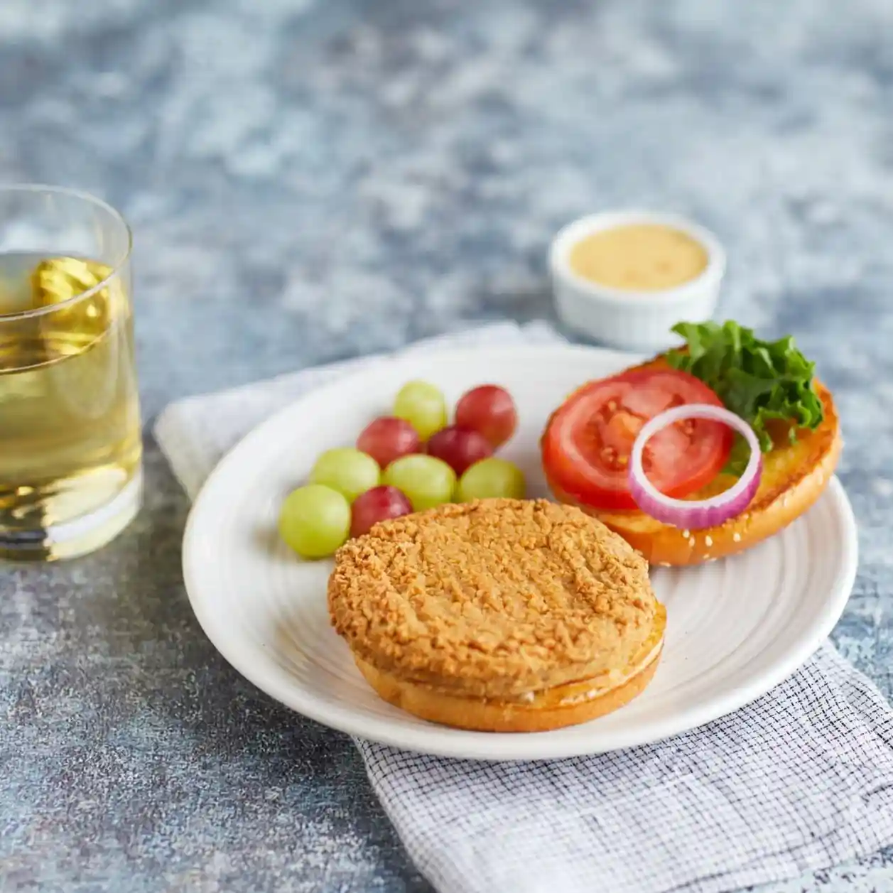 Tyson® Fully Cooked Whole Grain Breaded Chicken Breast Patties, CN, 3.19 oz.  https://images.salsify.com/image/upload/s--n-vsvvtC--/q_25/sdhvezyhd4zym2entafk.webp