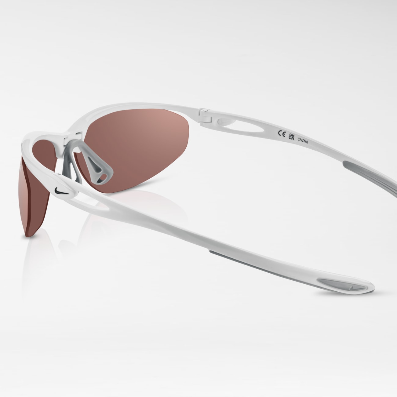 Nike Aerial Road Tint Lifestyle Image 2