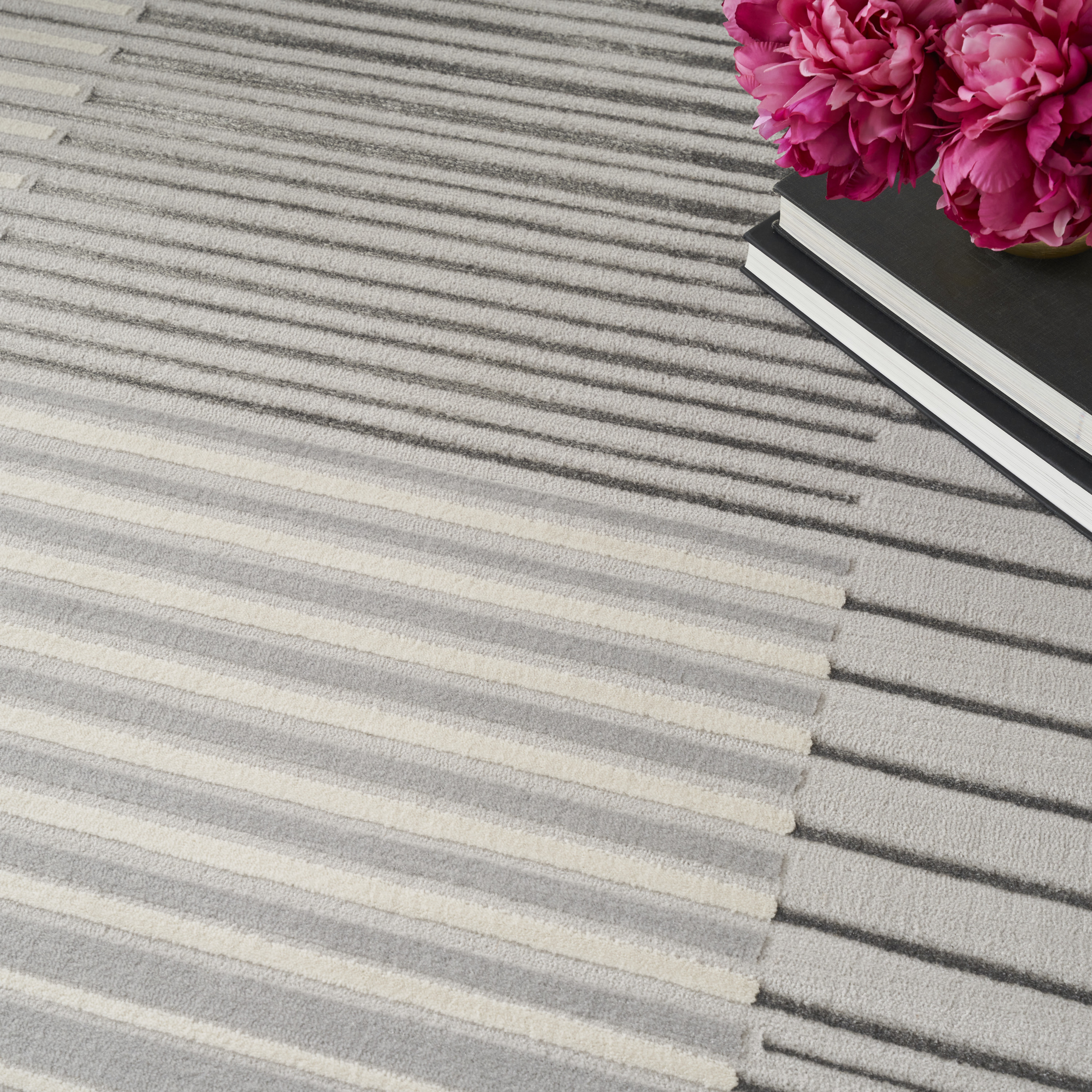 Nourison Splash 5'3" x 7'3" Silver Grey Modern Indoor Rug