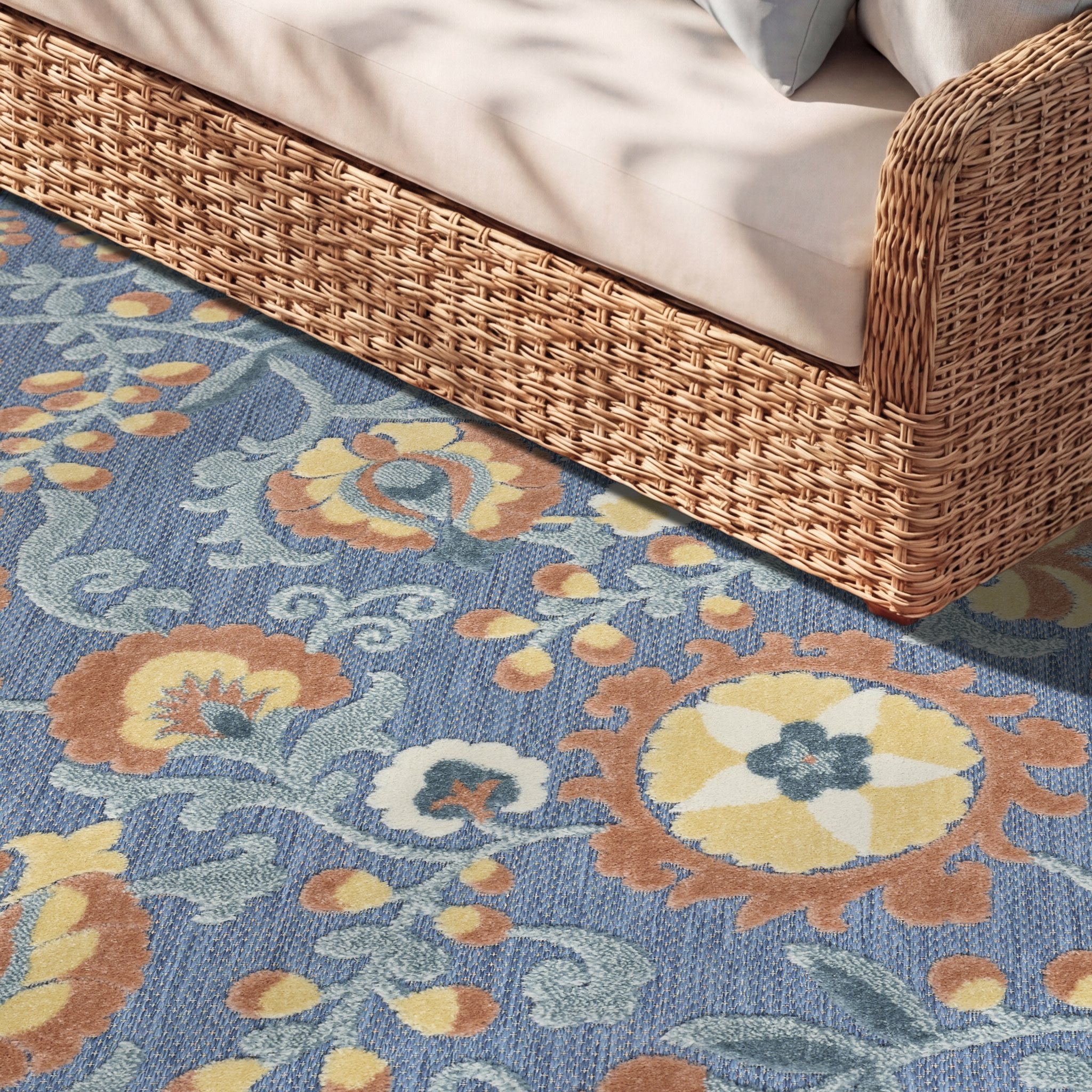 Nourison Aloha 7'10" x 10'6" Blue Rose Farmhouse Rug