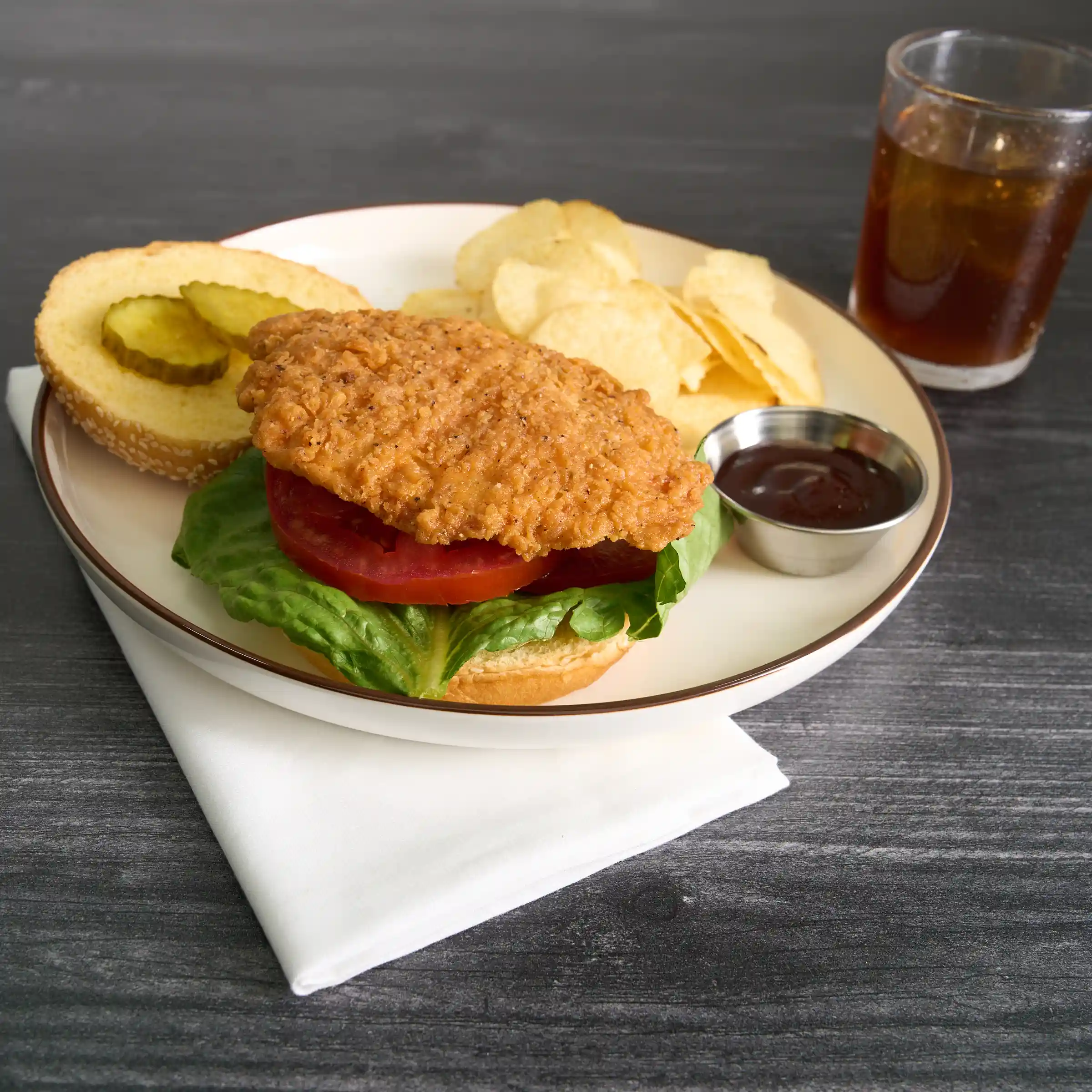 Tyson Red Label® Uncooked Hot & Spicy Chicken Breast Filet Fritters, 4 oz.  https://images.salsify.com/image/upload/s--hmS2jDug--/q_25/fta337xn8z7i7znknuzj.webp