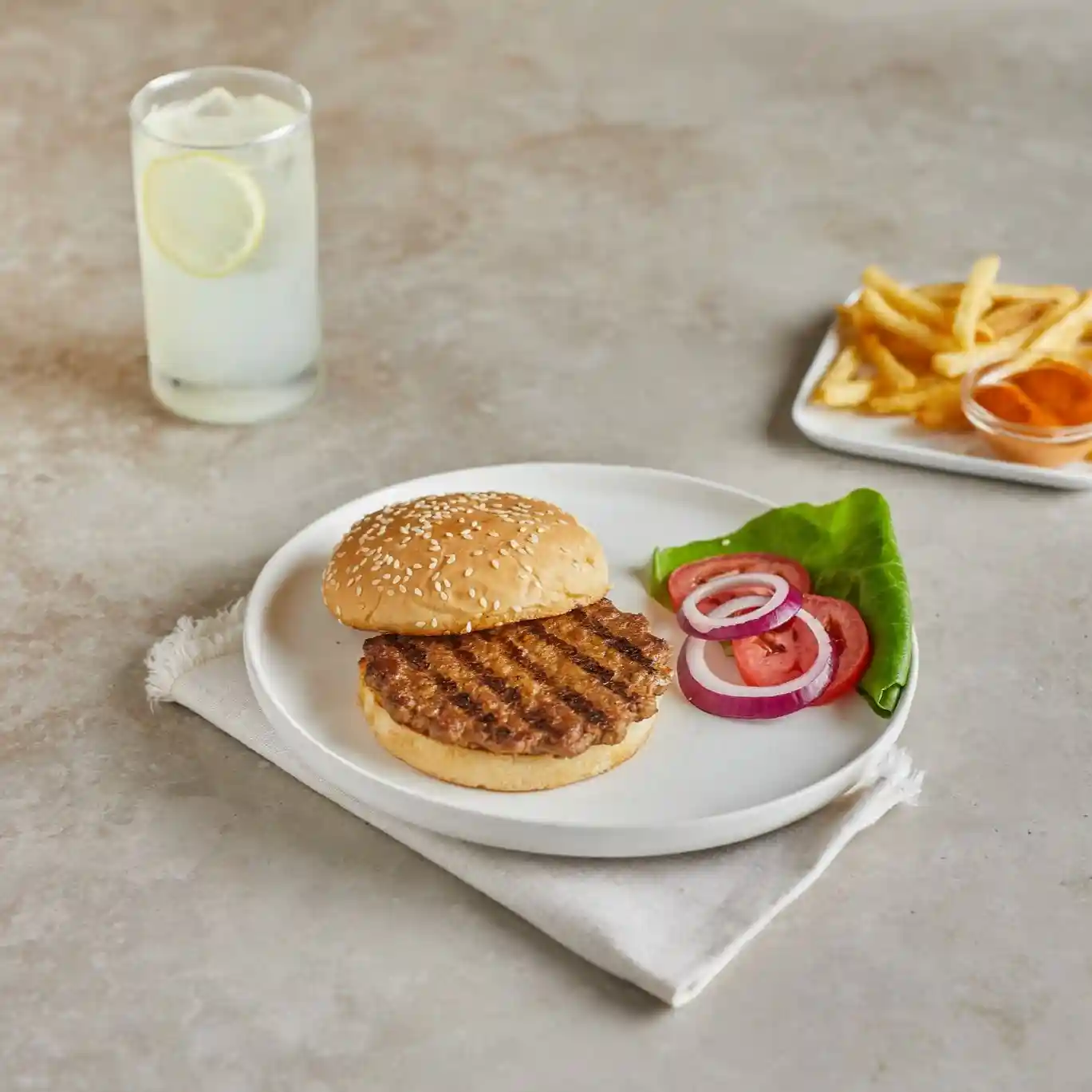 AdvancePierre™ Fully Cooked Flamebroiled Beef Patties, 1.96 oz https://images.salsify.com/image/upload/s--csyXeipR--/q_25/zuc0pqiniqi60awm2cic.webp