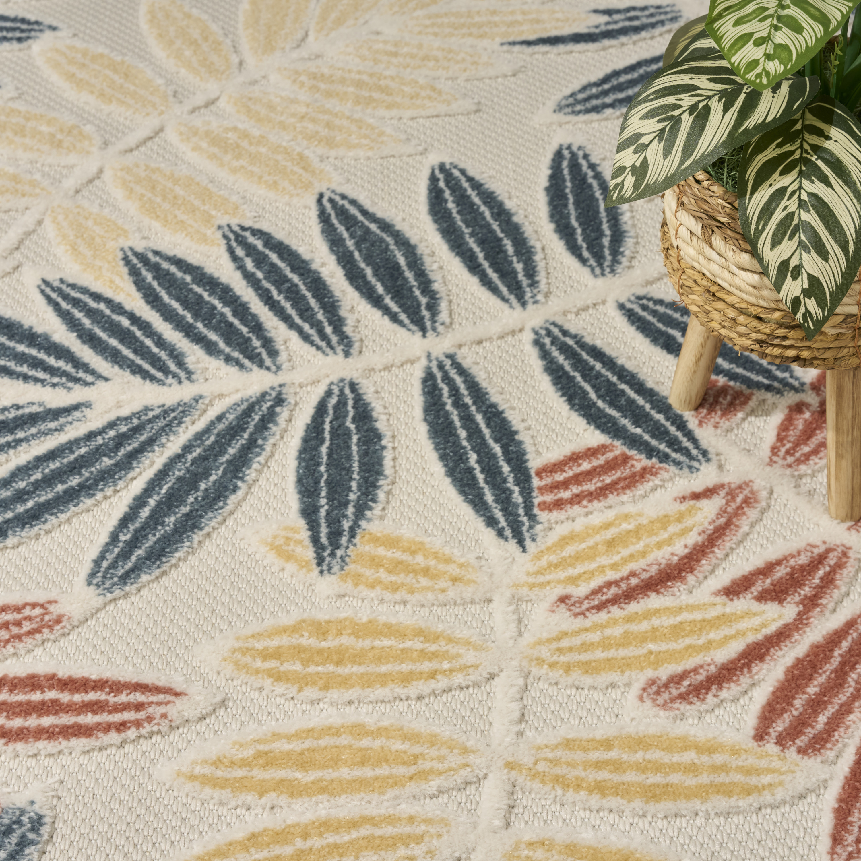 Nourison Aloha 5'3" x 7'5" Ivory Blue Modern Rug