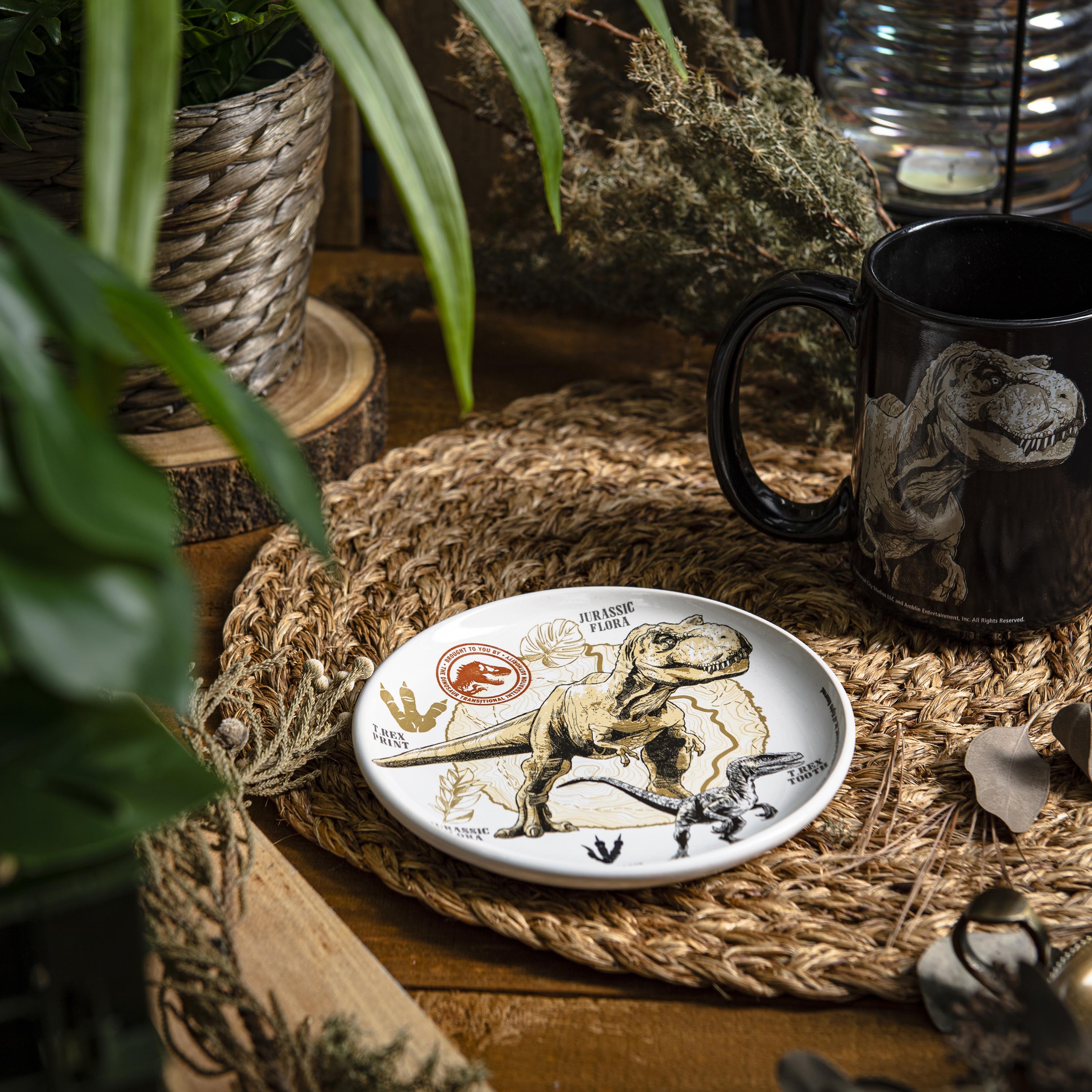 Jurassic World Dominion Ceramic Coffee Mug and Plate, T-Rex, 2-piece set slideshow image 3