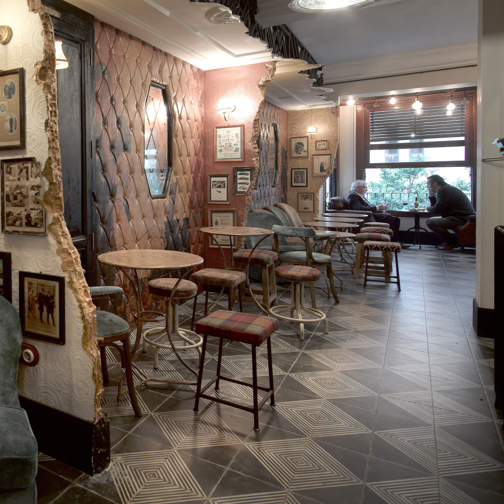 Kings Rombos Night 17-5/8 in. x 17-5/8 in. Ceramic Floor and Wall Tile