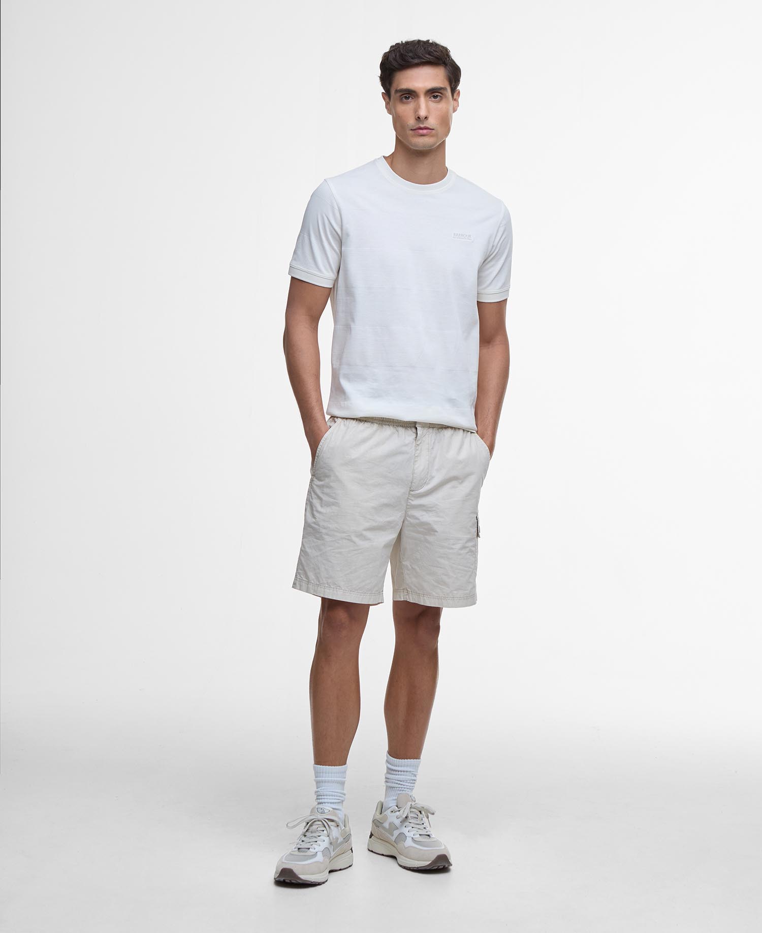 T-shirt Chapter image number 1