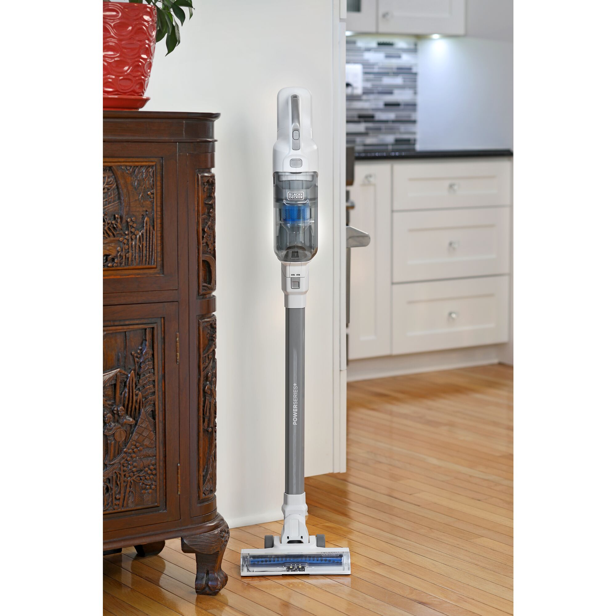 Powerseries plus 20 volts max cordless stick vacuum kit standing upright on its own.\n\n