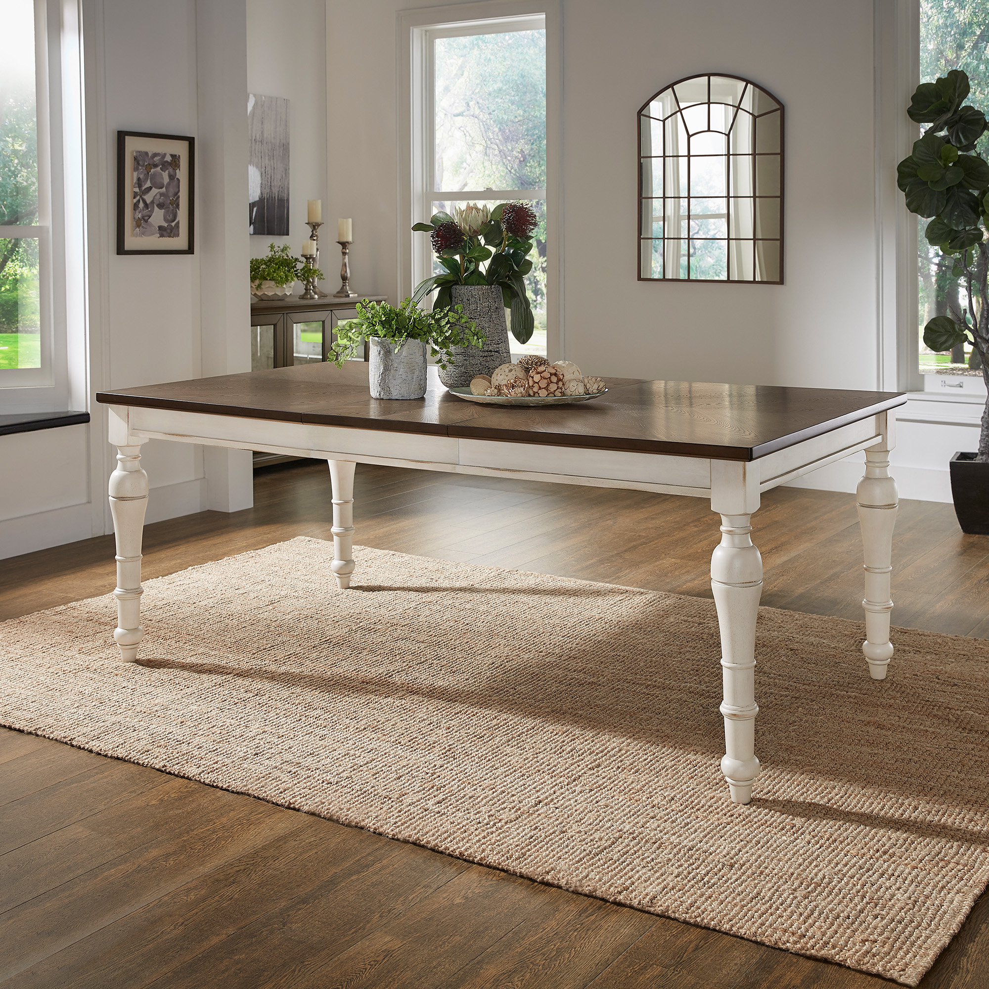 4-6-Person Extendable Solid Rubberwood Dining Table