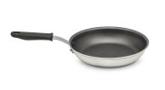 10-inch Wear-Ever® aluminum fry pan with SteelCoat x3™ nonstick coating and silicone handle