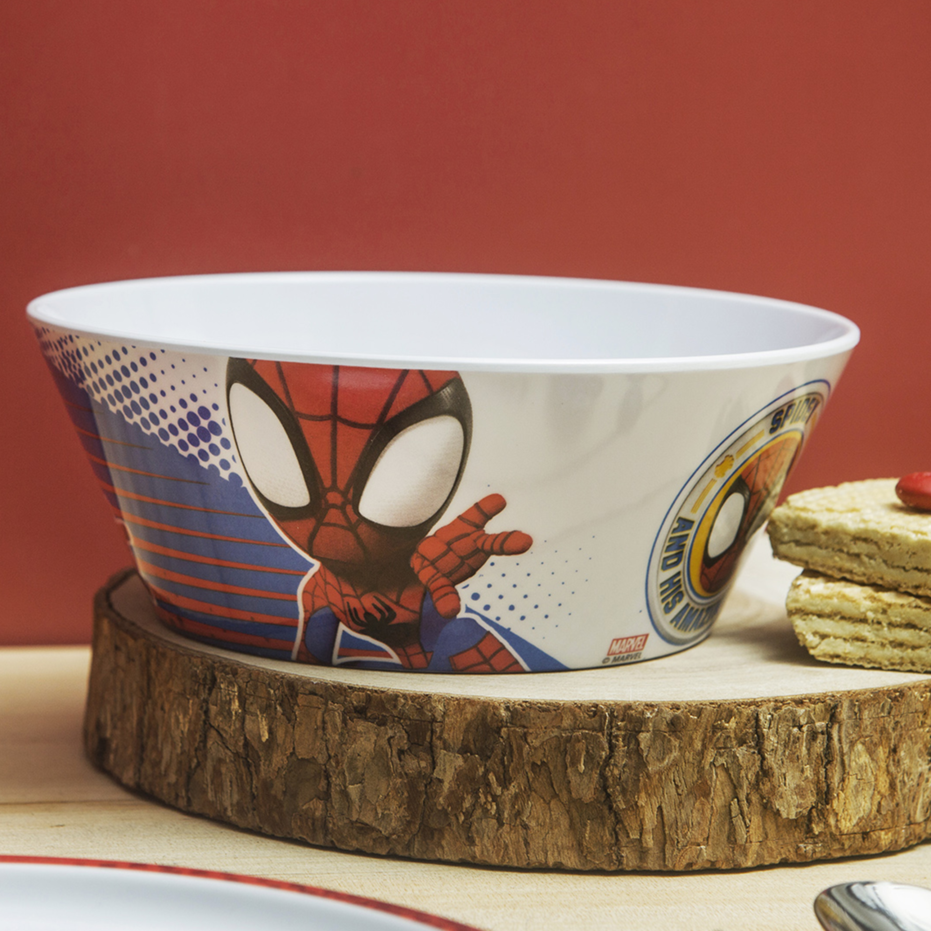 Spider-Man and His Amazing Friends Dinnerware Set, Spider-Friends, 5-piece set slideshow image 3