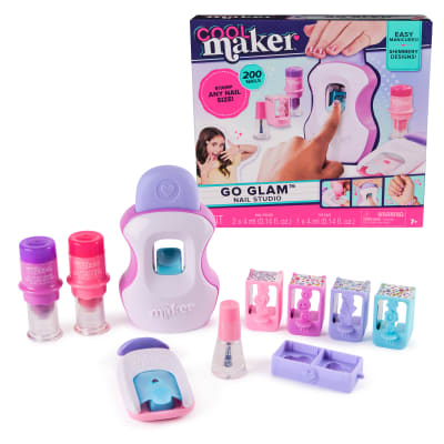 Cool Maker, GO GLAM Studio Nail Kit, Style 200 Nails, 4 Designs, 2 Polish Applicators & Mask (Packaging May Vary), Arts and Crafts for Ages 7 and up