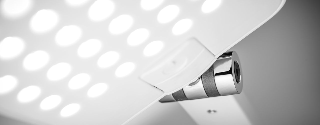 Dim the light for viewing comfort.