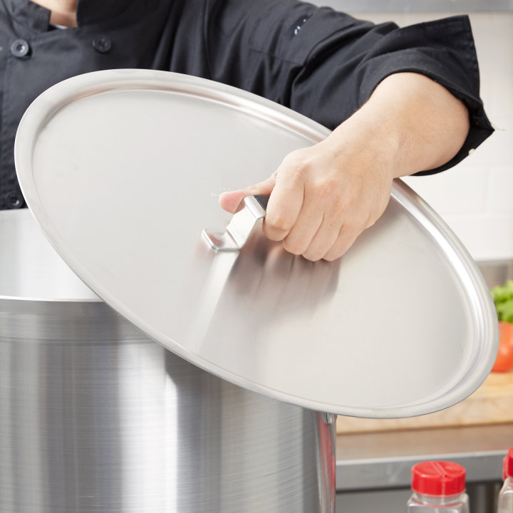17 ⅛-inch Wear-Ever® flat aluminum cover with dipped handle