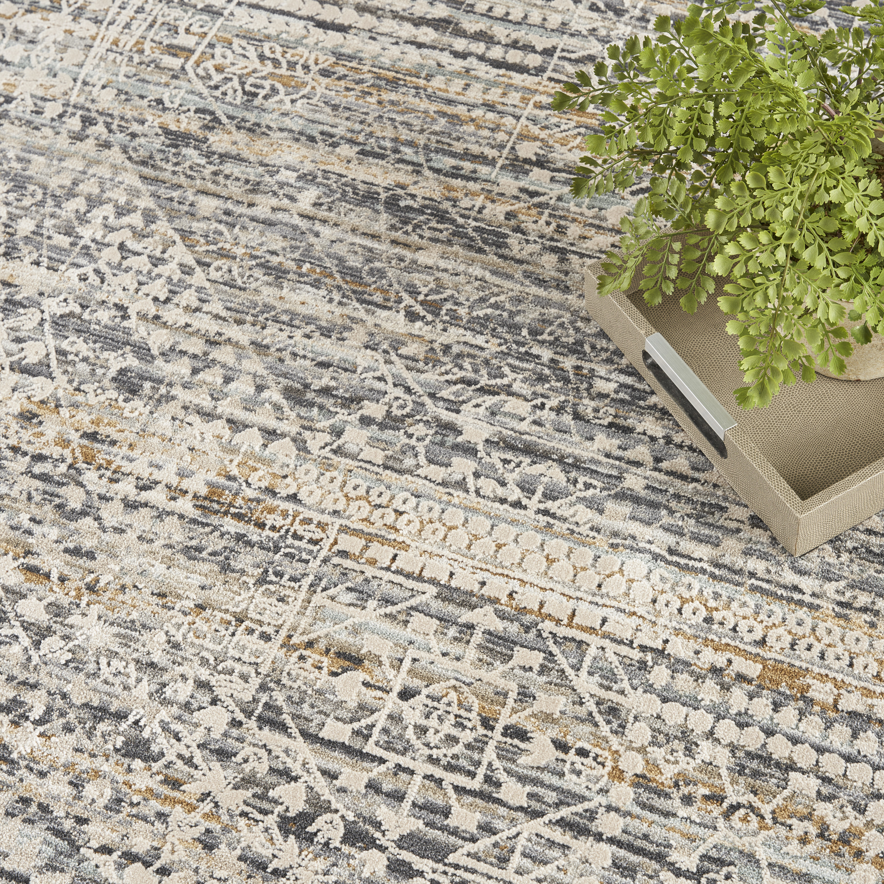 Nourison Lynx 7’10” x Round Ivory Slate Vintage Indoor Rug