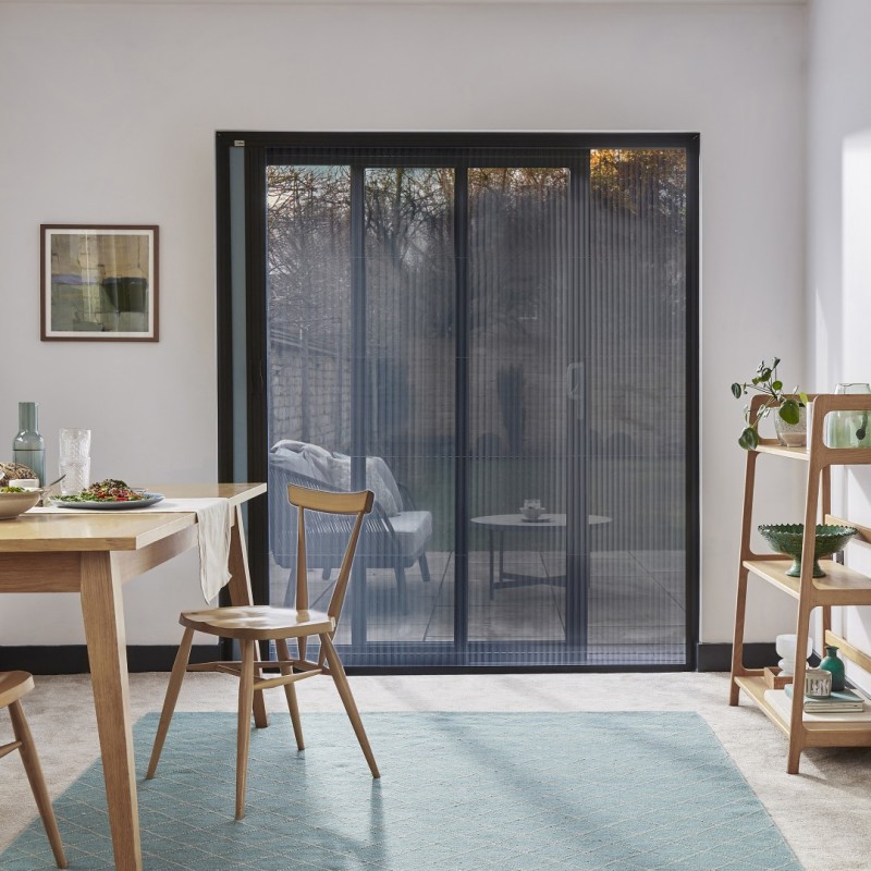Sheer Intimacy Black Blind Screen 02