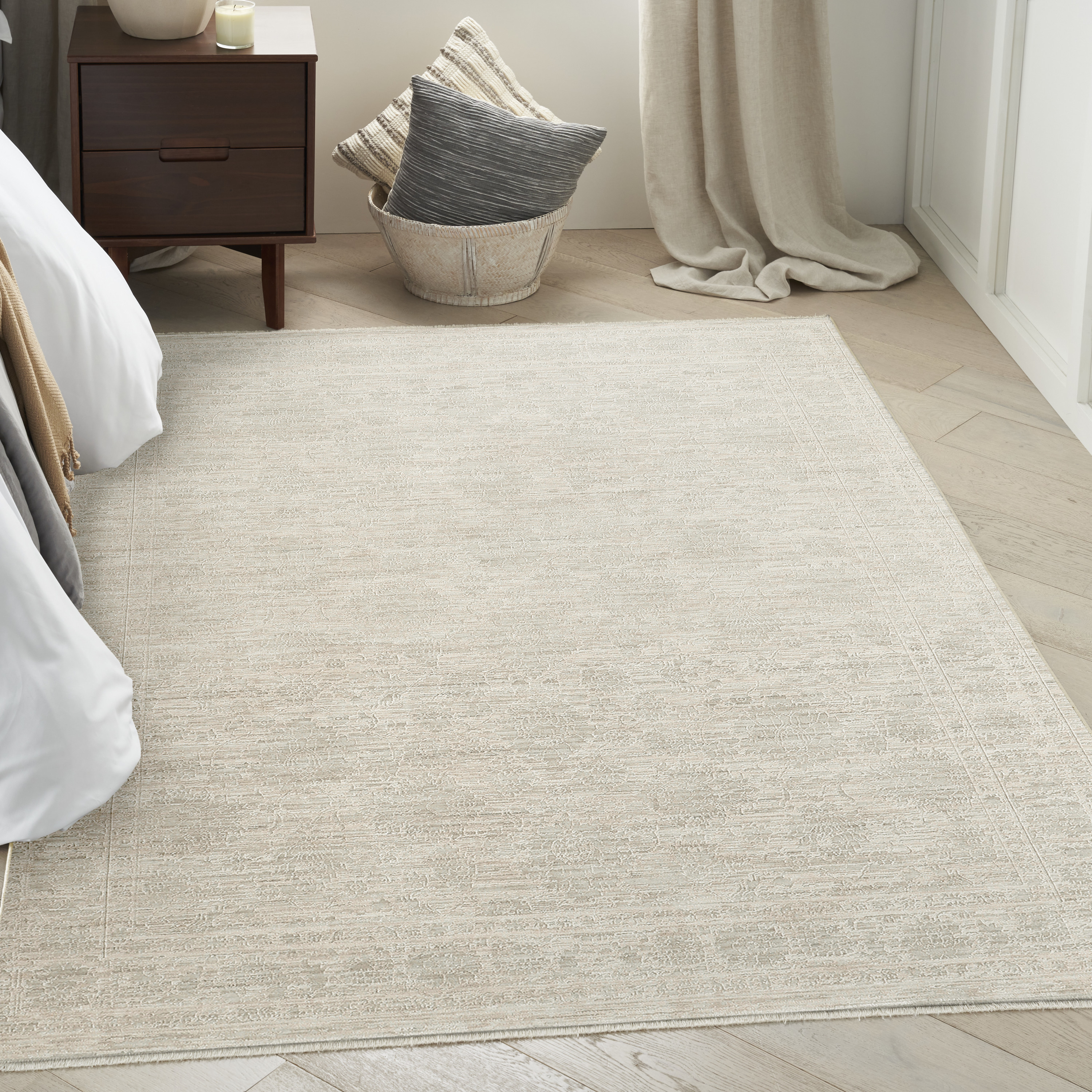 Nourison Shadows 5'3" x 7'3" Ivory Grey Vintage Indoor Rug