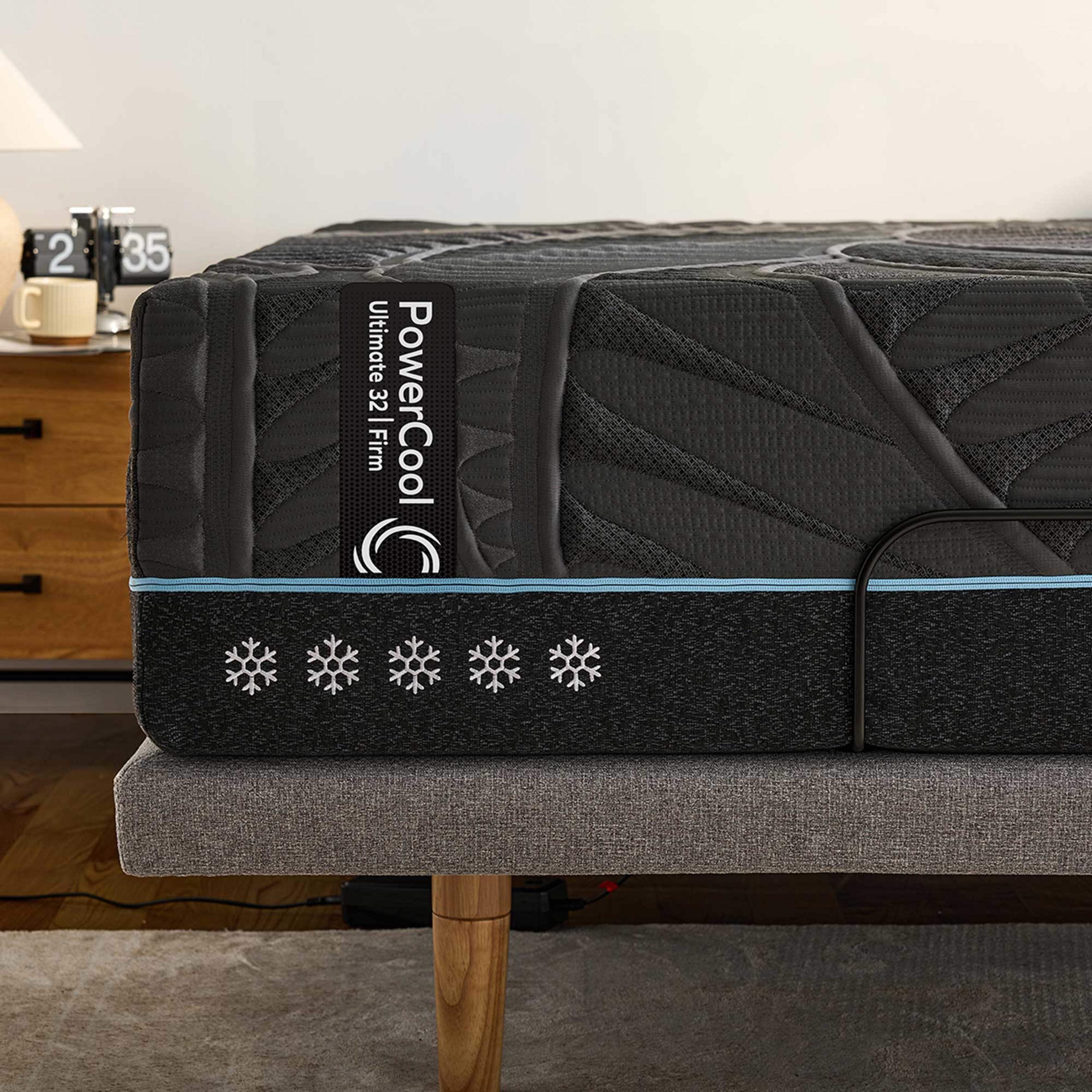 Detail image of the  Mlily Powercool Ultimate Mattress, Firm from Forty Winks