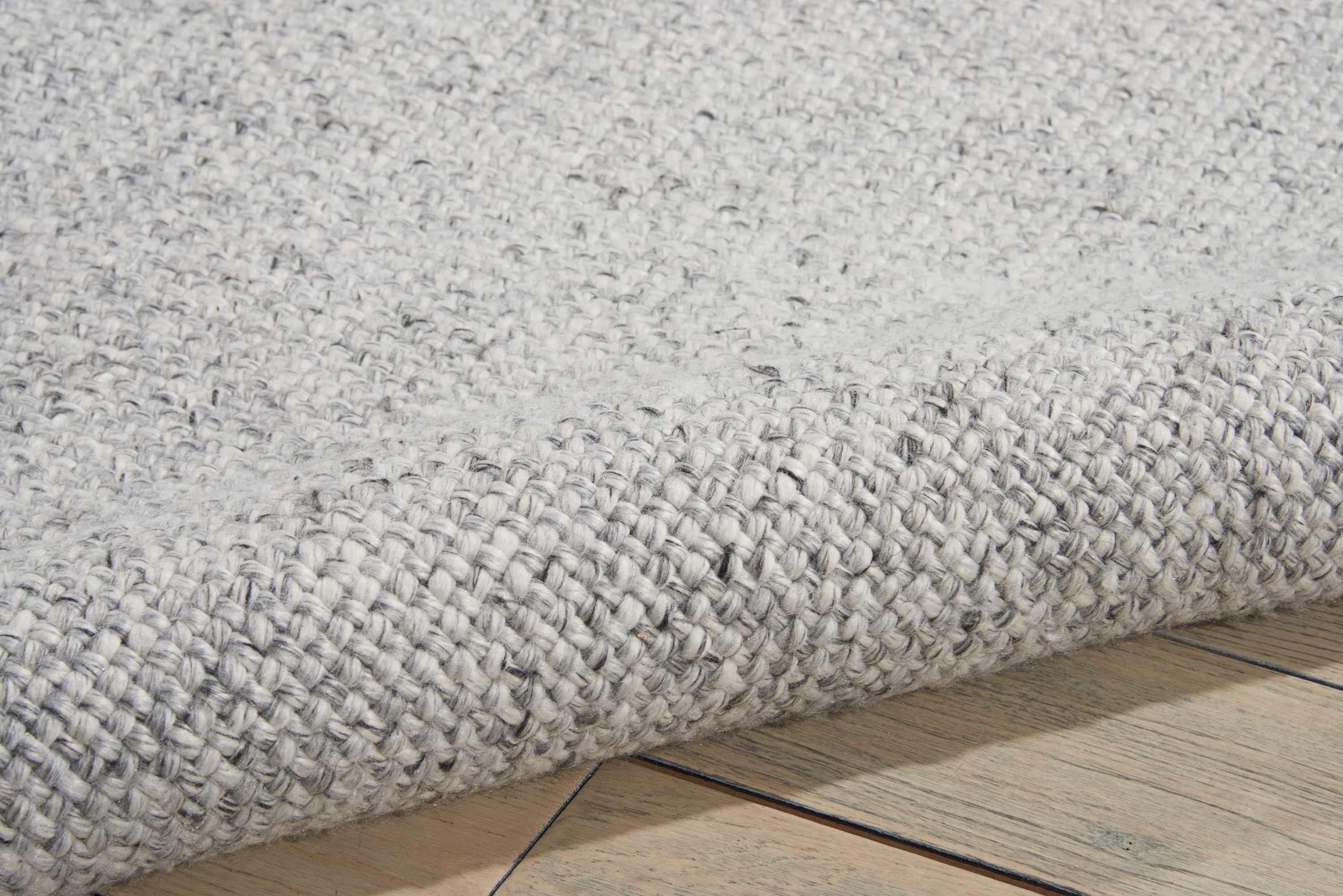 Calvin Klein Home Tobiano 5'3" x 7'5" Silver Modern Indoor Rug