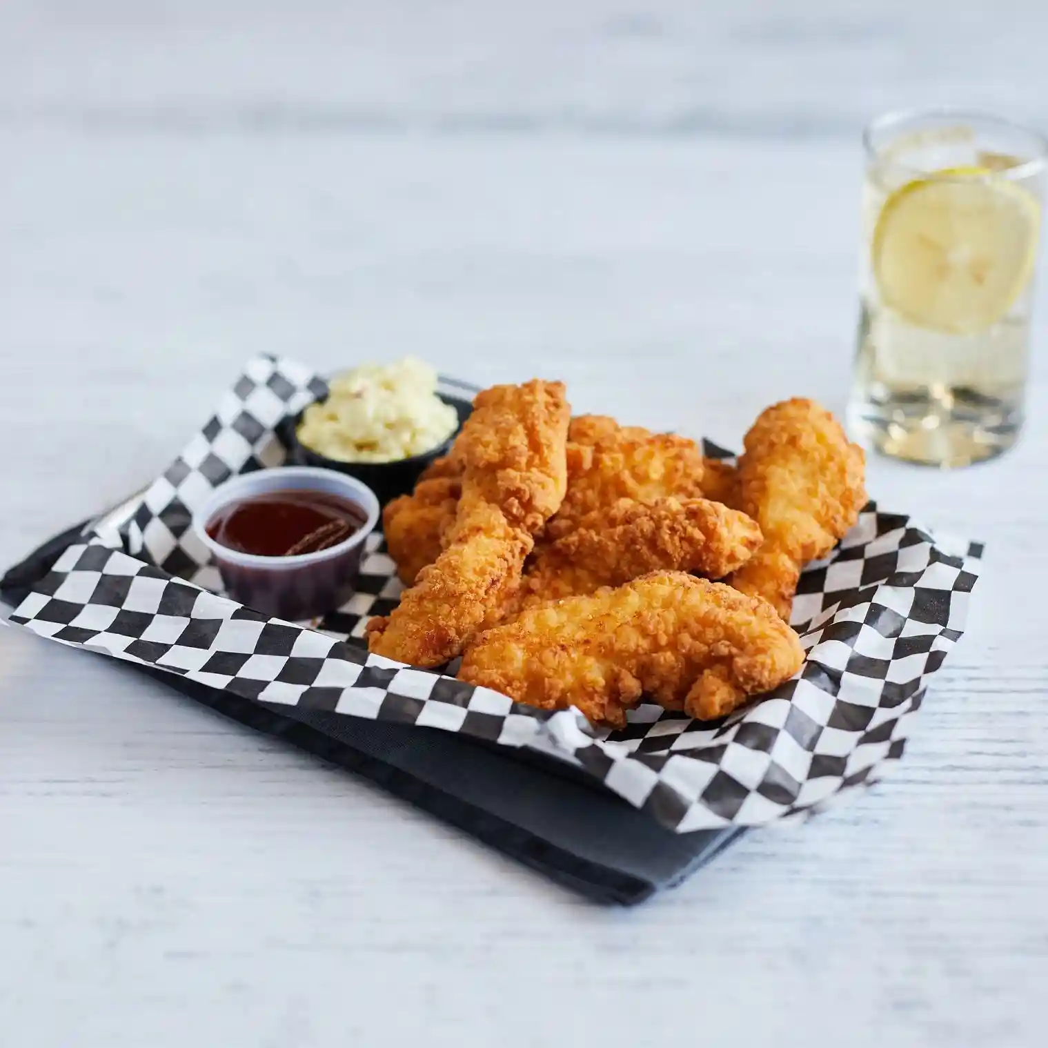 Tyson Red Label® Fully Cooked Golden Crispy Chicken Tenderloin Fritters  https://images.salsify.com/image/upload/s--CFVFKH0M--/q_25/z7ao8930wdrhbwrhzz7z.webp