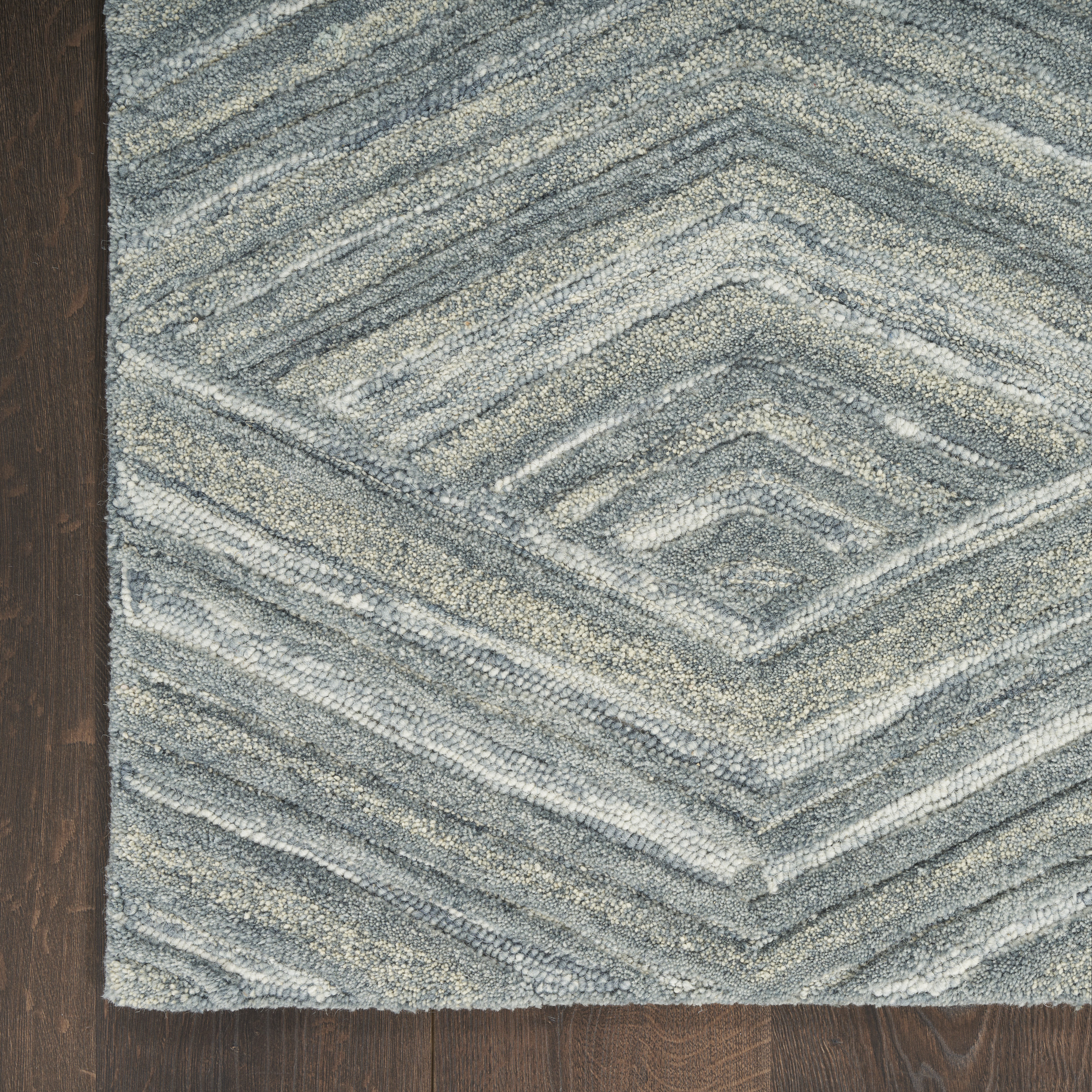 Nourison Graceful 5'3" x 7'3" Blue Modern Indoor Rug