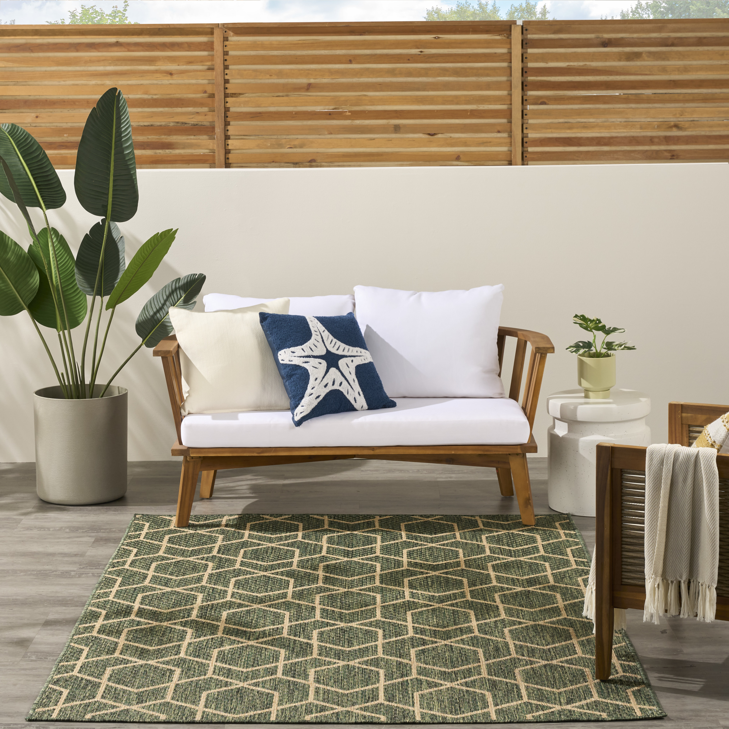 Nourison Horizon Indoor/Outdoor 5' x 7' Green Modern Rug