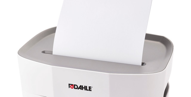 Dahle Deskside Shredders Deskside shredding for the home or office with oil-free operation, built-in jam protection, and simple controls.