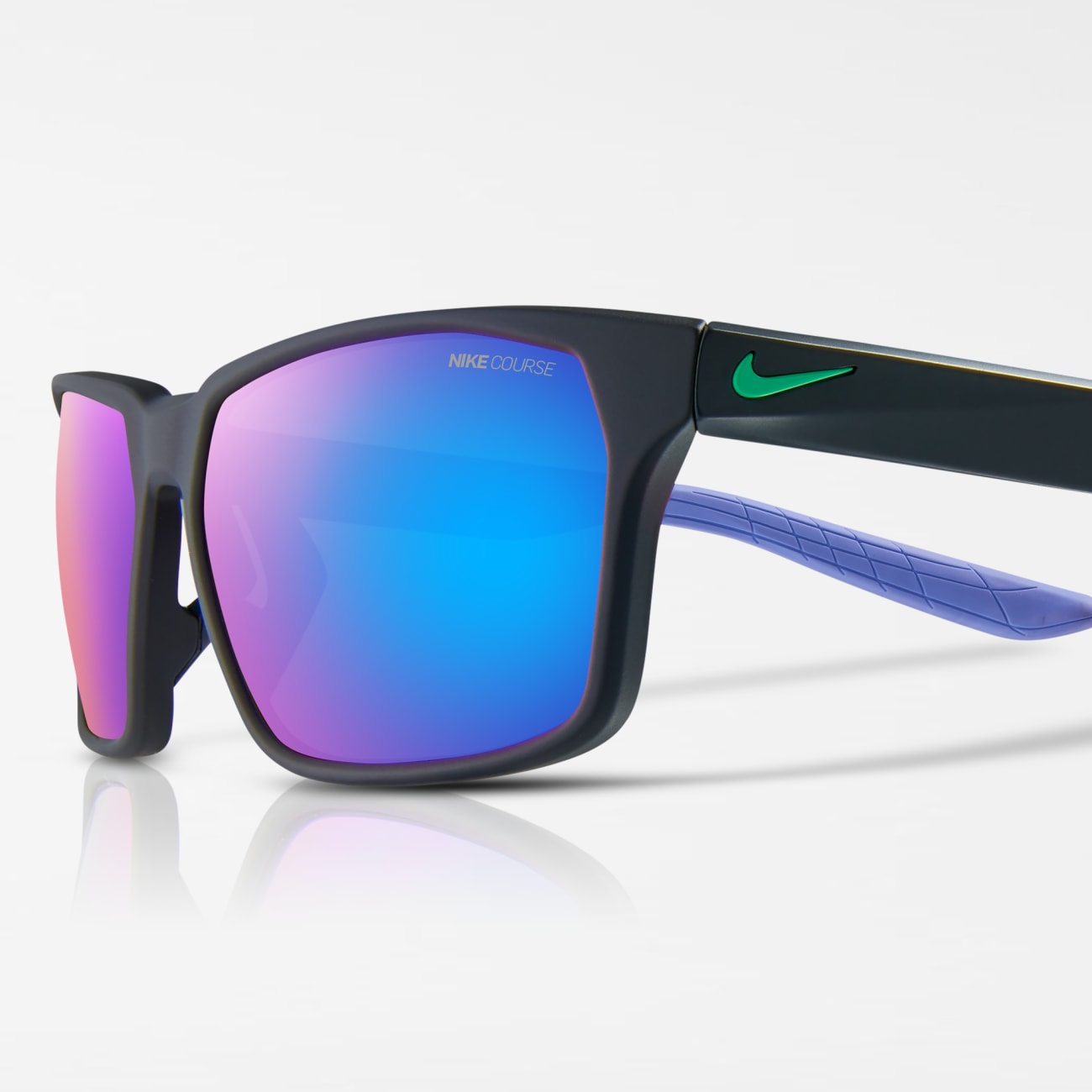 Nike Maverick RGE Course Tint Style Image