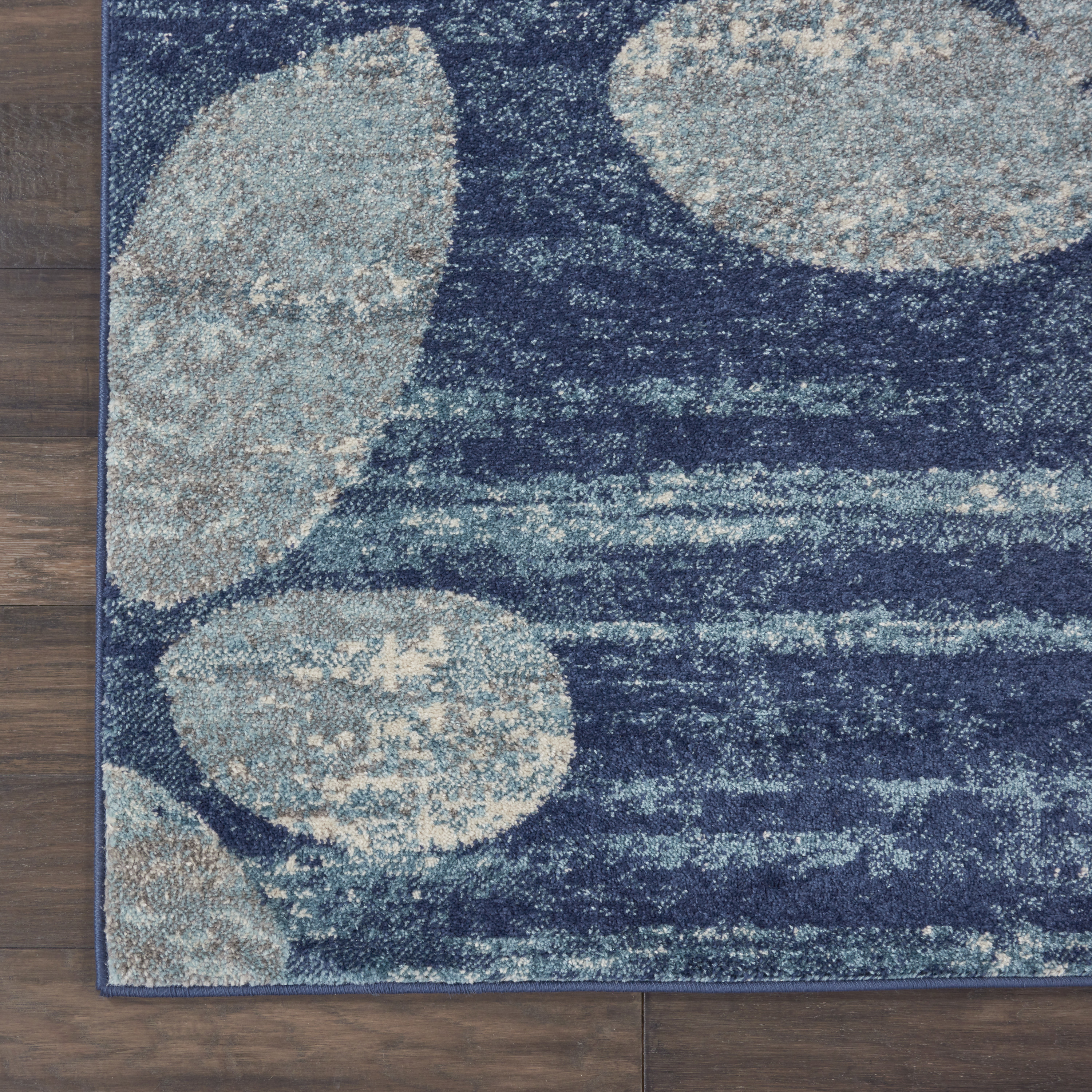 Nourison Tranquil 2' x 4' Navy/Light Blue Farmhouse Indoor Rug