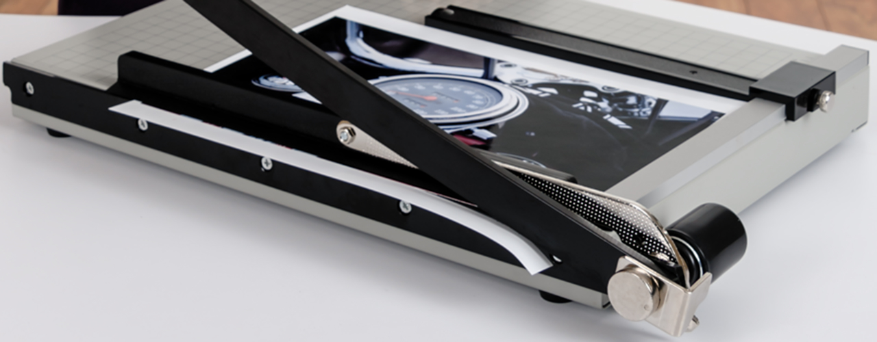 Metal bases provide a firm, stable worksurface and will never warp or crack.