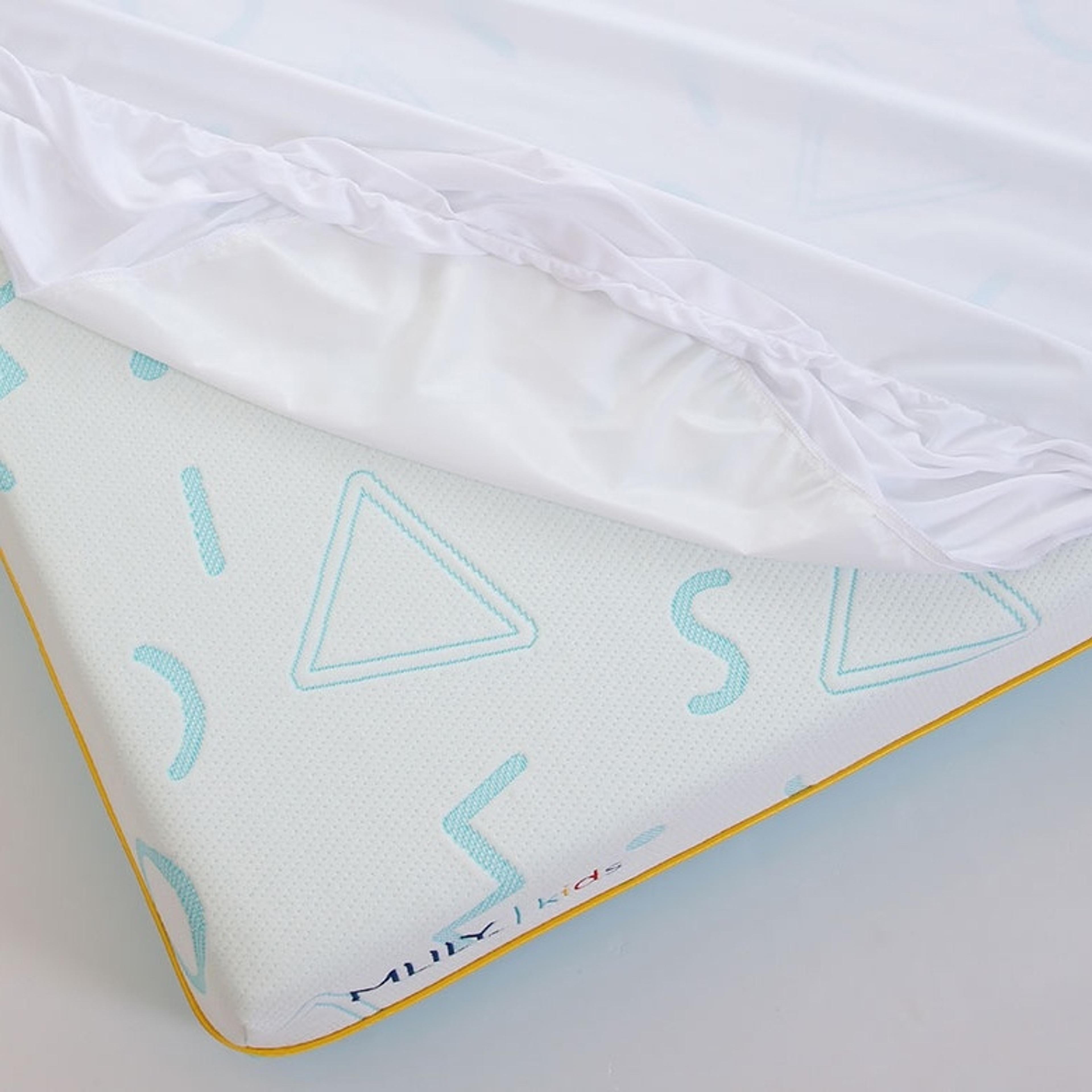 Detail image of the Mlily Jama Purple Set Mattress, Medium from Forty Winks