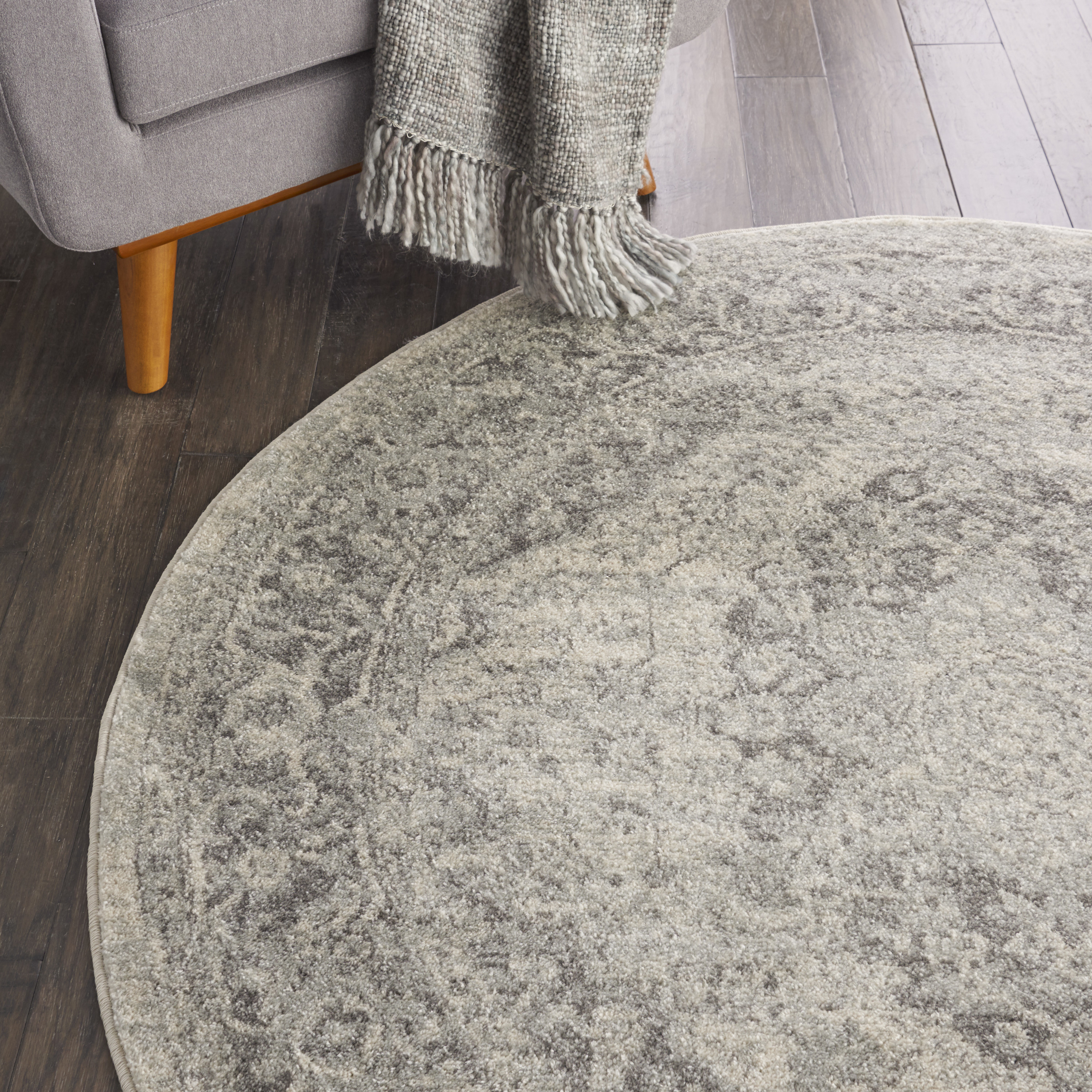 Nourison Tranquil 7’10” x Round Ivory Grey Vintage Indoor Rug