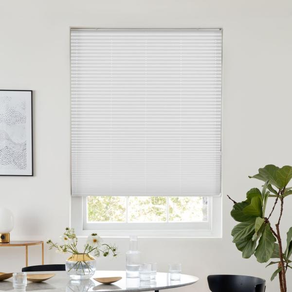 Trent White Pleated blind