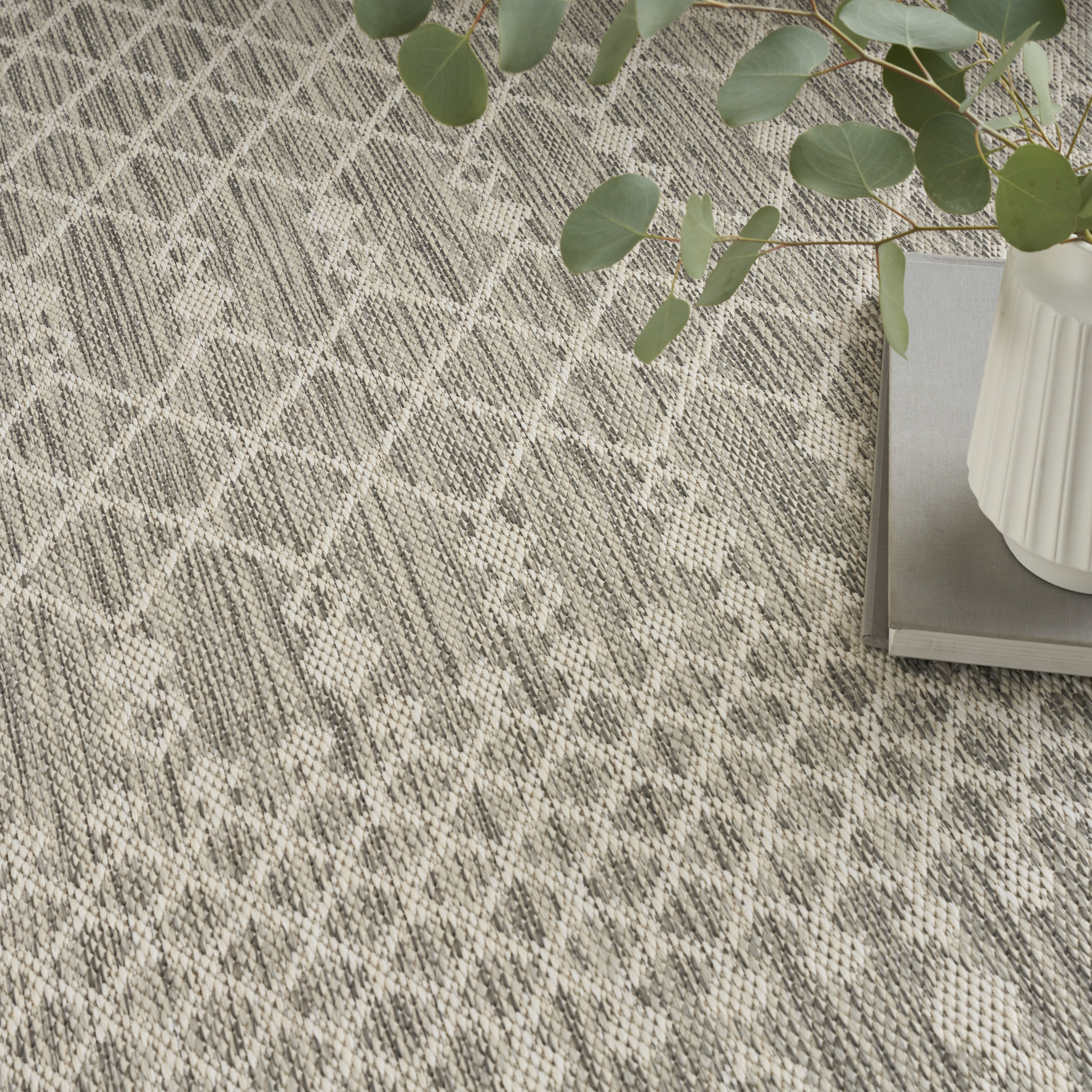 Nourison Positano 7' x 10' Light Grey Modern Rug