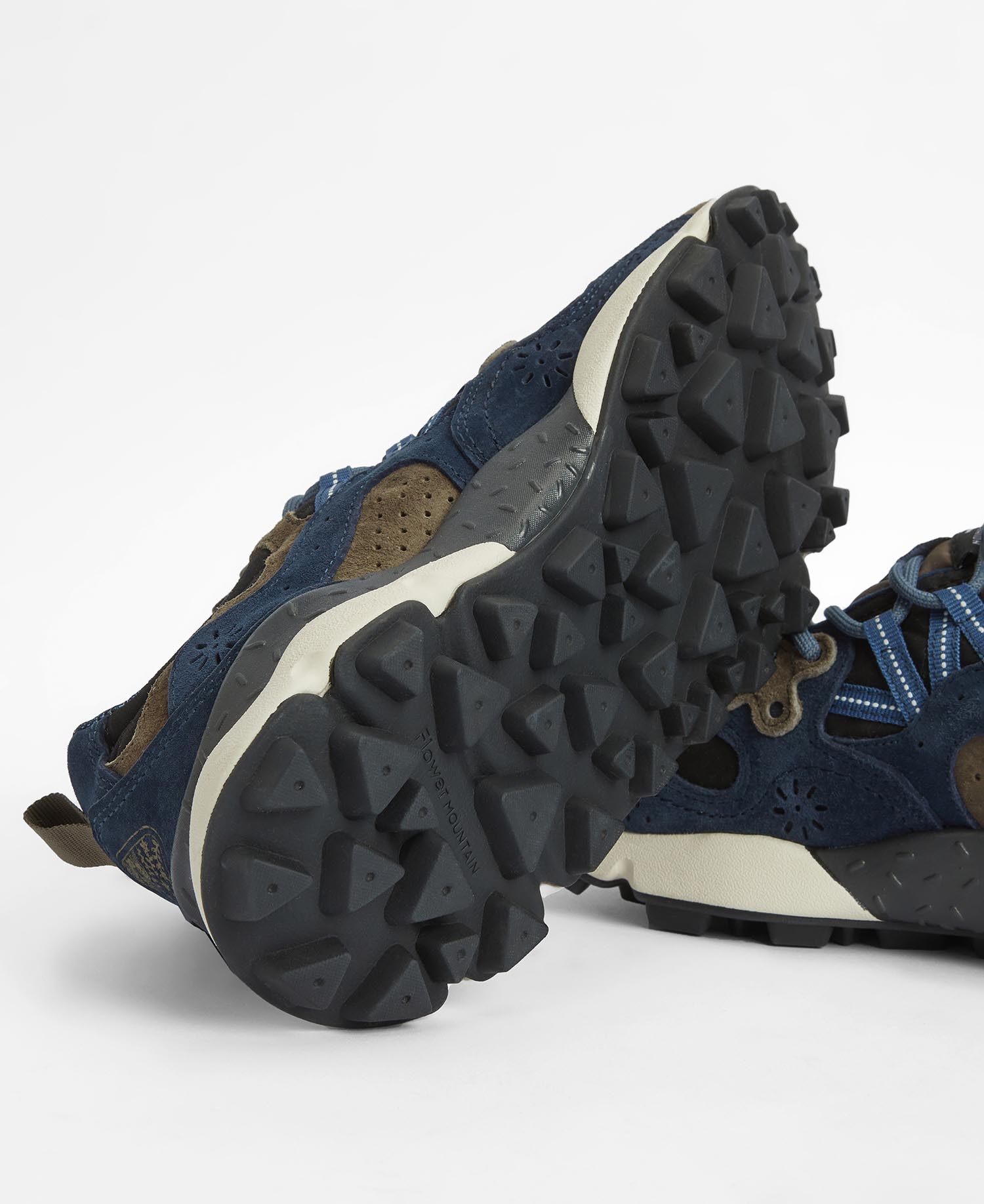 Barbour x Flower Mountain Yamano 3 Uni Trainers image number 6