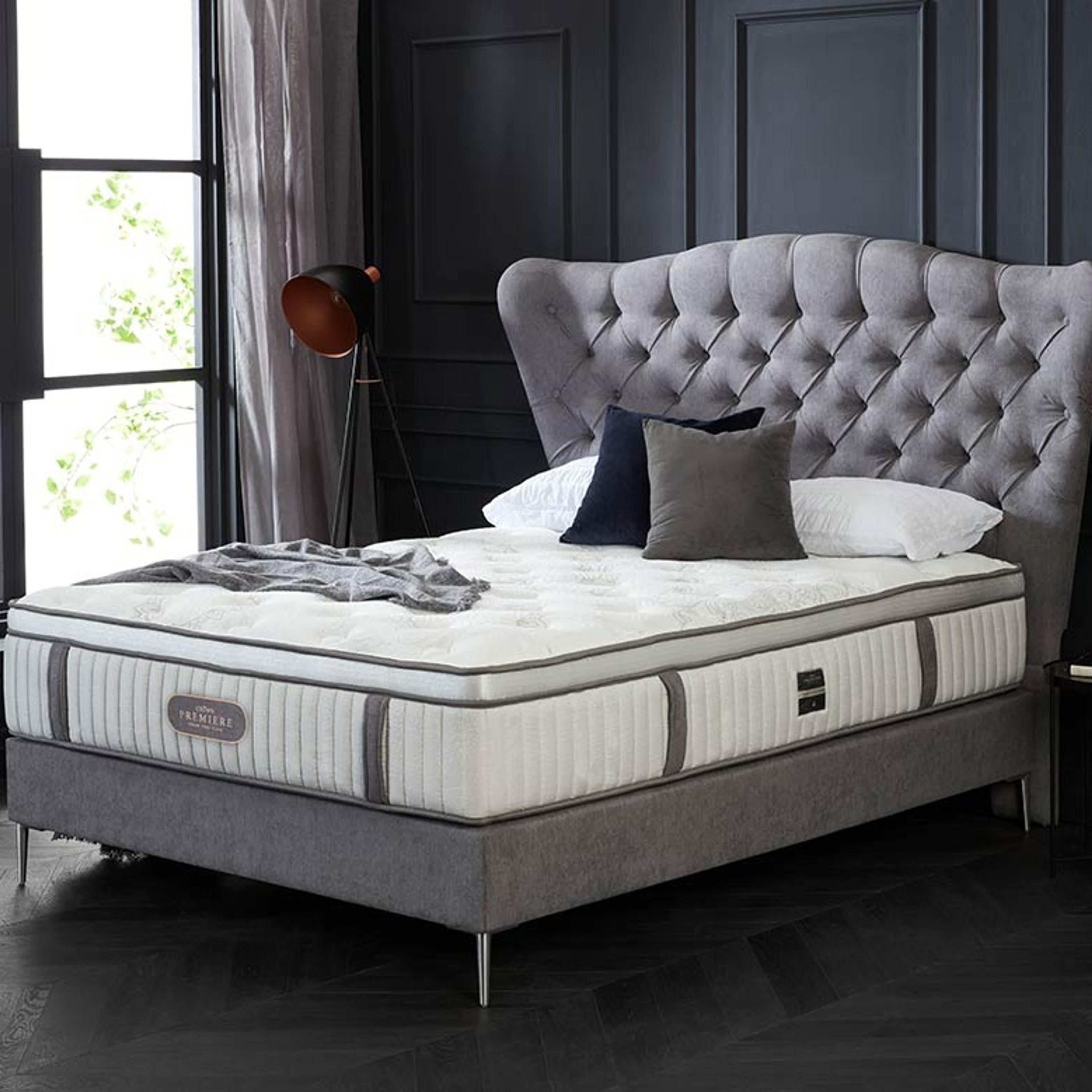 Lifestyle image of the  Royale Bedhead from Forty Winks