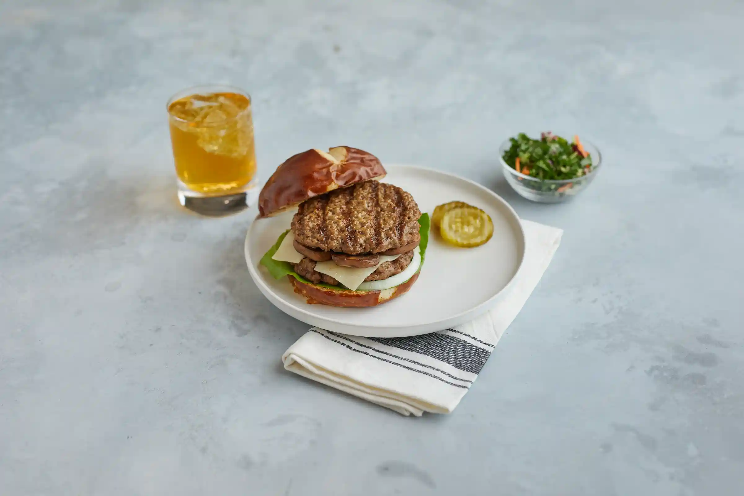 The Pub® Flame Grilled Beef Burger, 5 oz._image_1