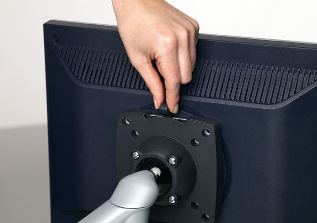 Attach and remove monitors quickly and easily without tools.