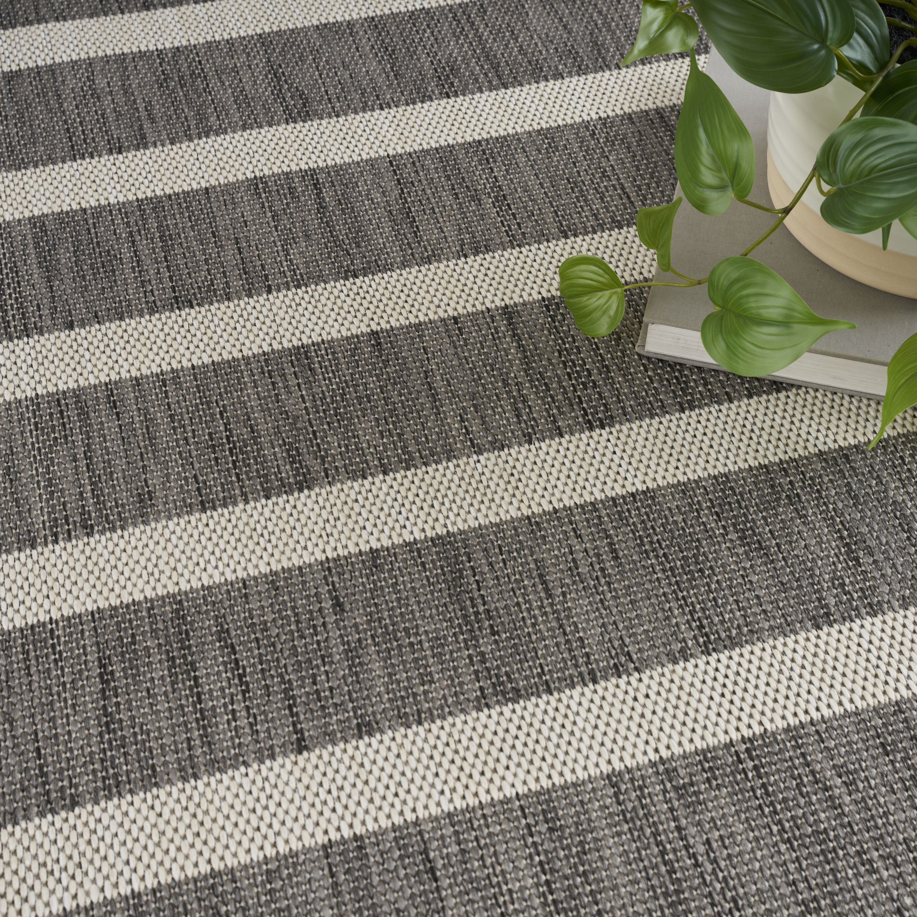 Nourison Positano 7' x 10' Charcoal Ivory Modern Rug