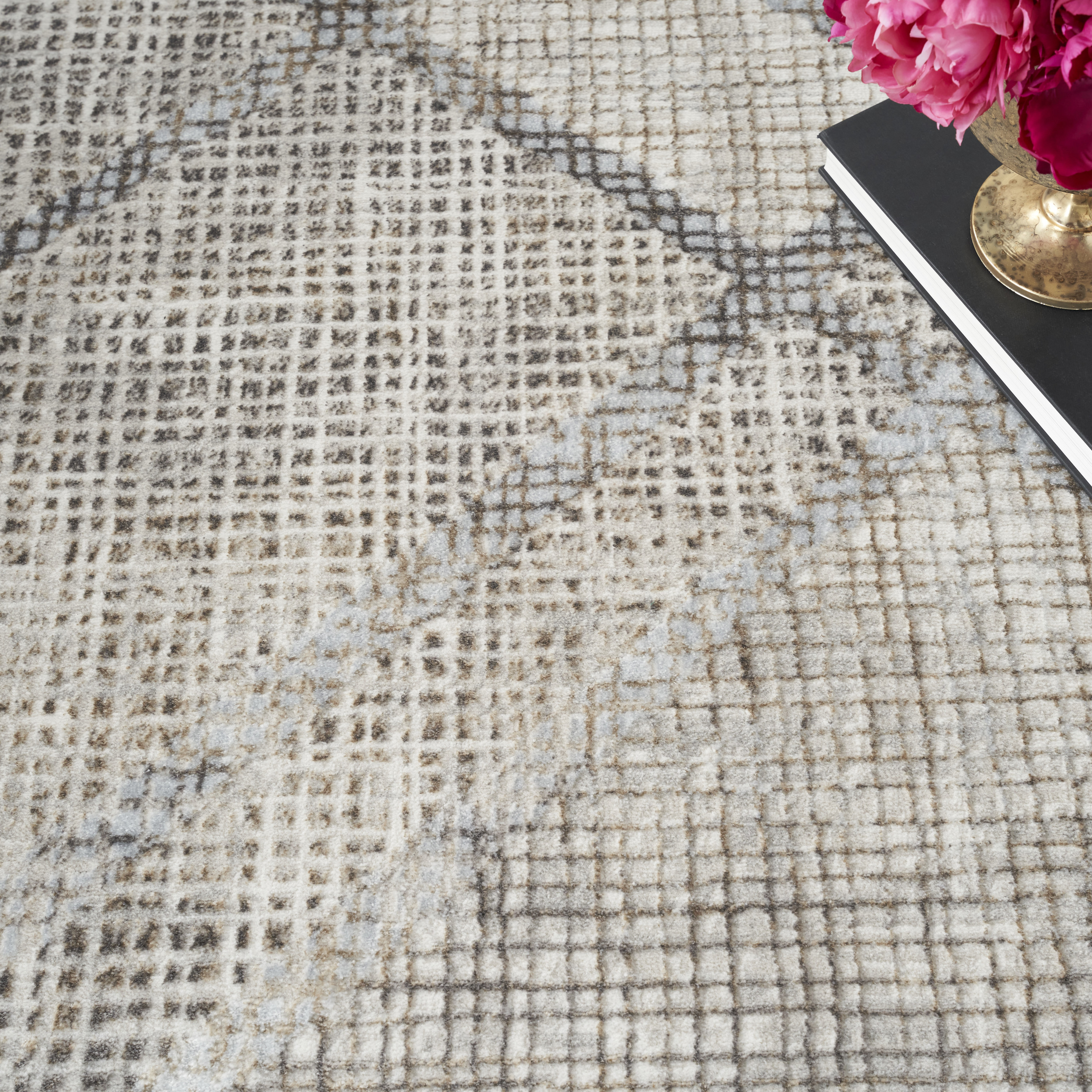 Nourison Sparkle 5'3" x 7'3" Grey Modern Indoor Rug