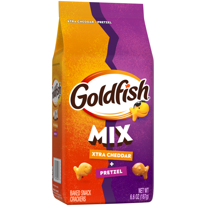 Goldfish® Flavor Blasted® Xtra Cheddar + Pretzel Baked Snack Crackers, 6.6 oz, bag - Left Angle Image