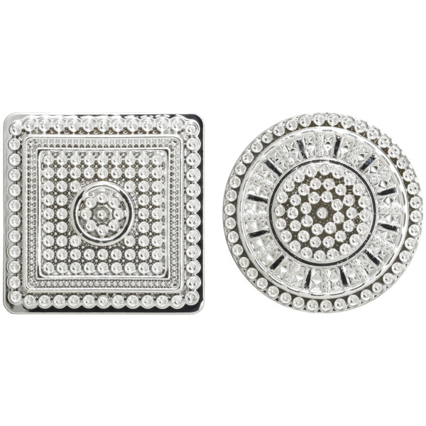Medallion Embossed Brooch Layon