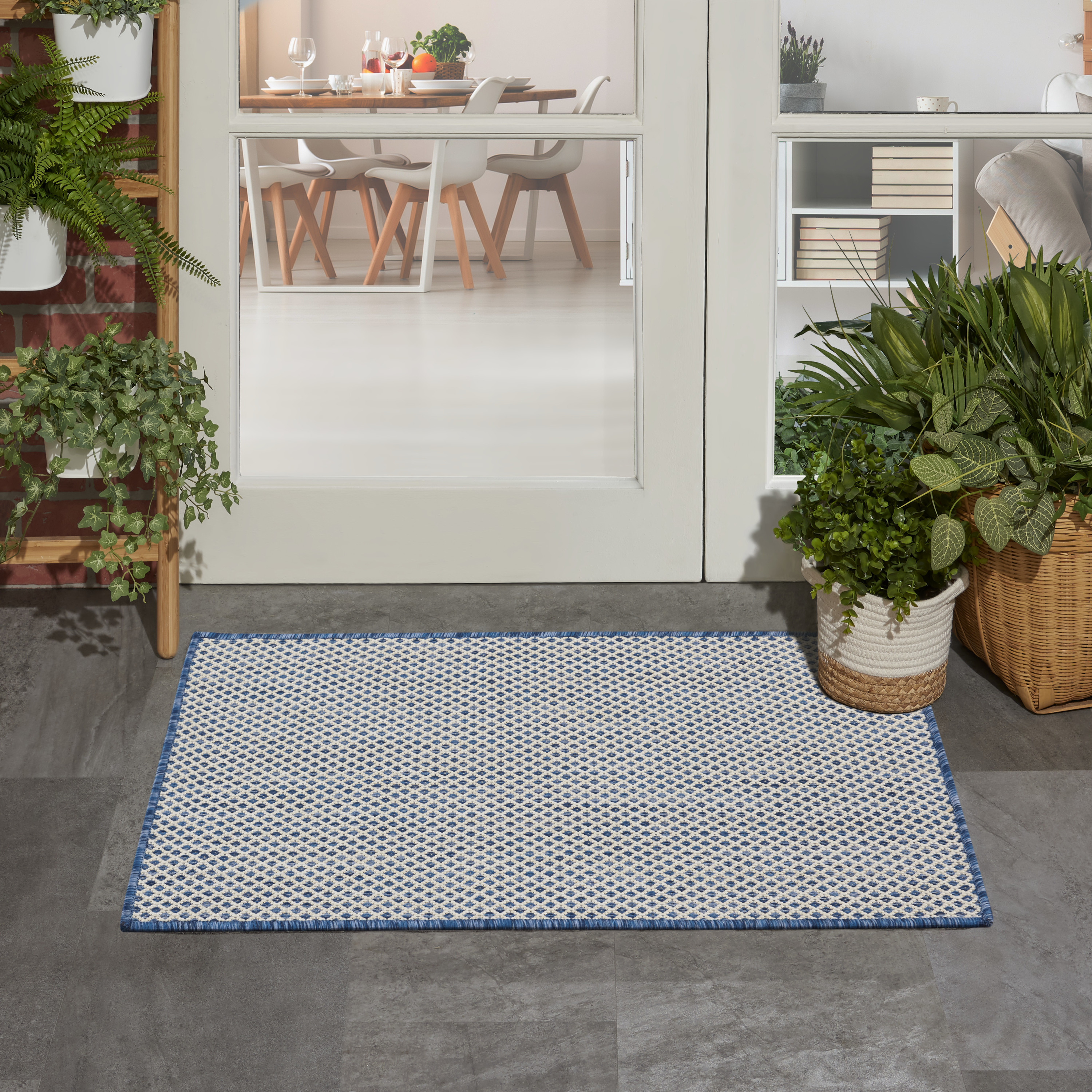 Nourison Courtyard 2' x 3' Ivory Blue Modern Rug