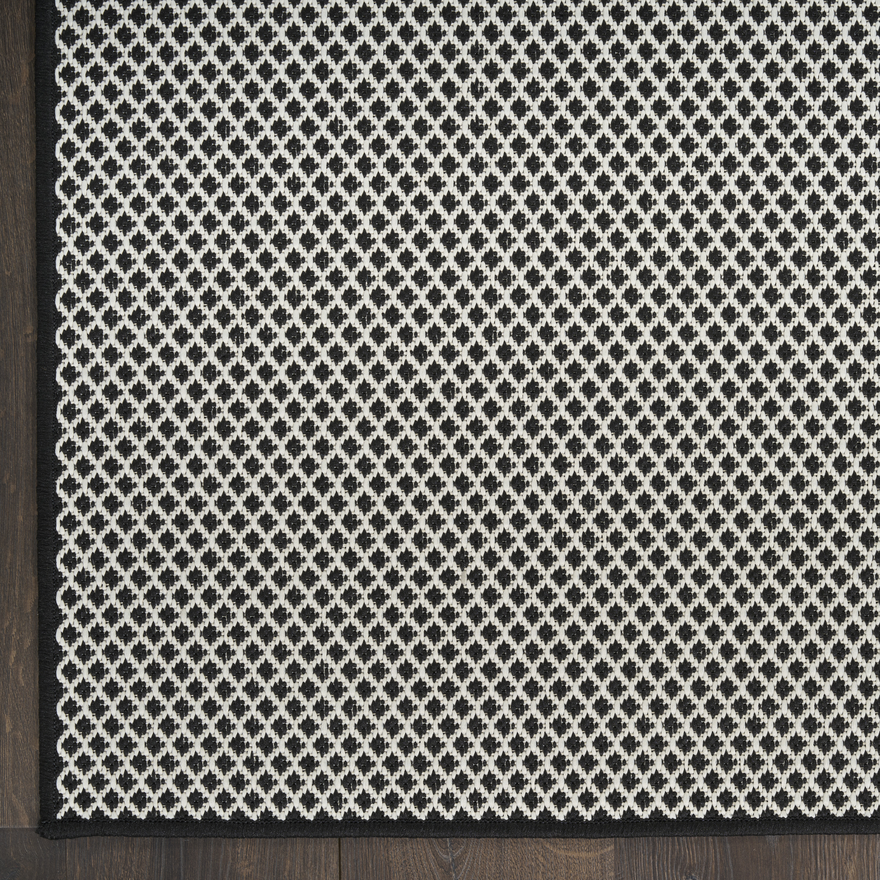 Nourison Courtyard 2' x 6' Black White Modern Rug
