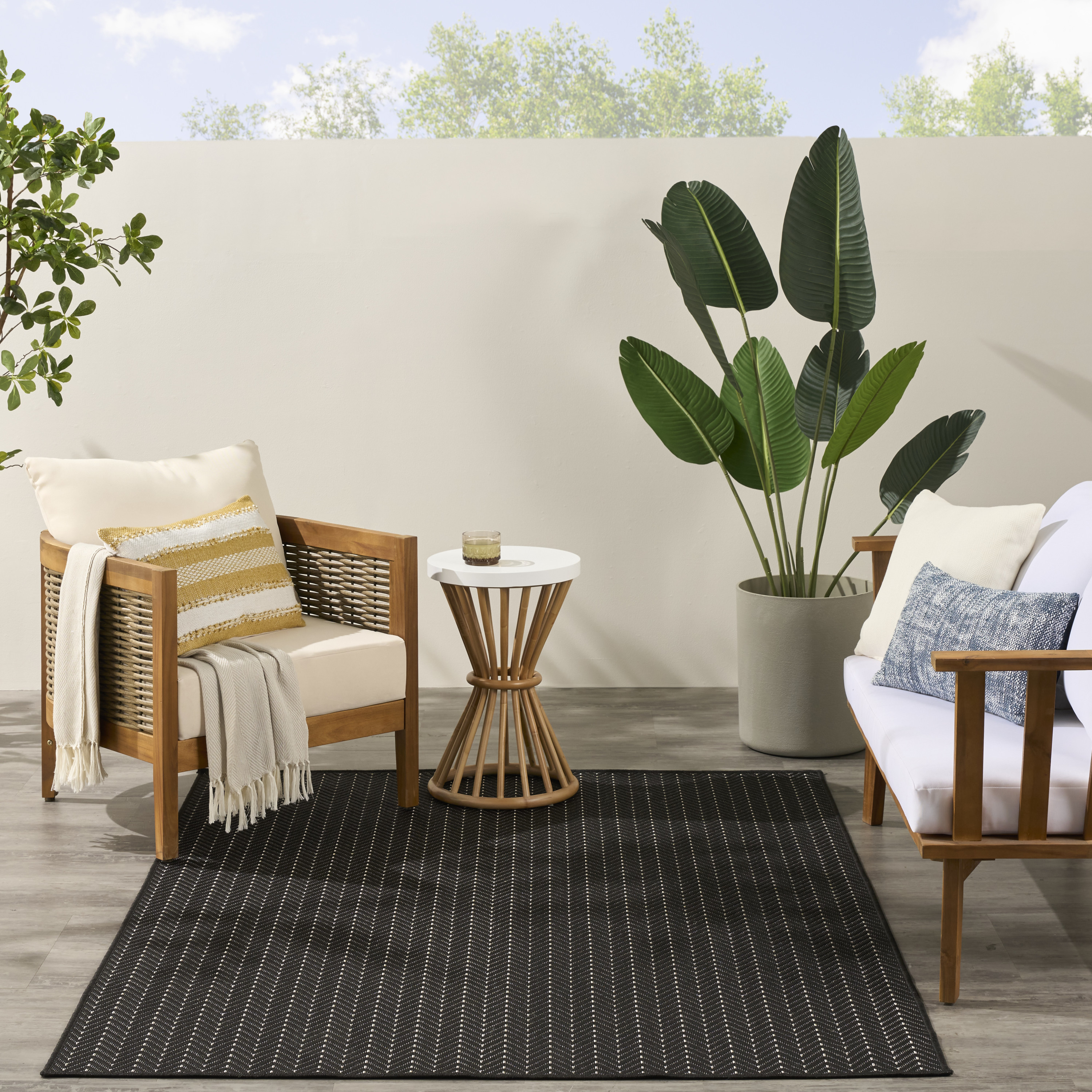 Nourison Horizon Indoor/Outdoor 4' x 6' Black Modern Rug