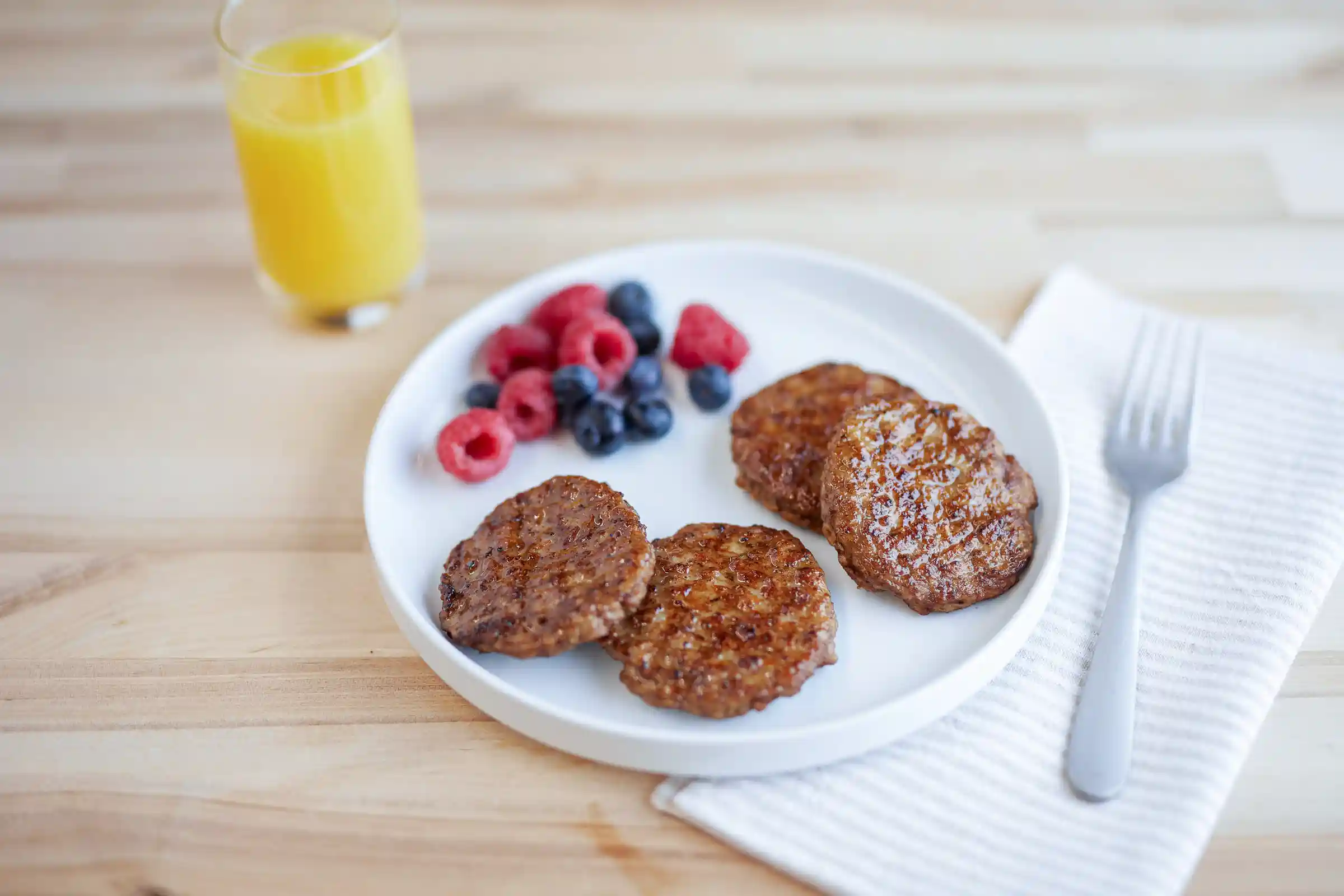 AdvancePierre™ Fully Cooked Pork Sausage Pattie, 1.21 oz https://images.salsify.com/image/upload/s--737iWetN--/q_25/dnrx2bvdlhi2d9bmonmb.webp