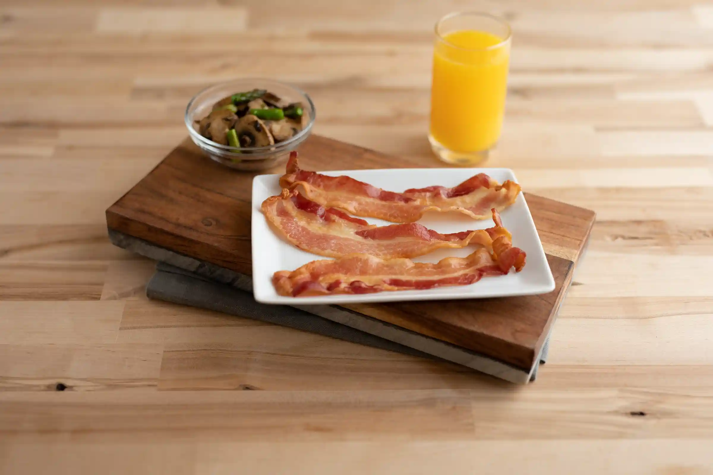 Wright® Brand Naturally Hickory Smoked Thick Sliced Bacon, Flat-Pack®, 15 Lbs, 10-14 Slices per Pound, Frozen_image_1