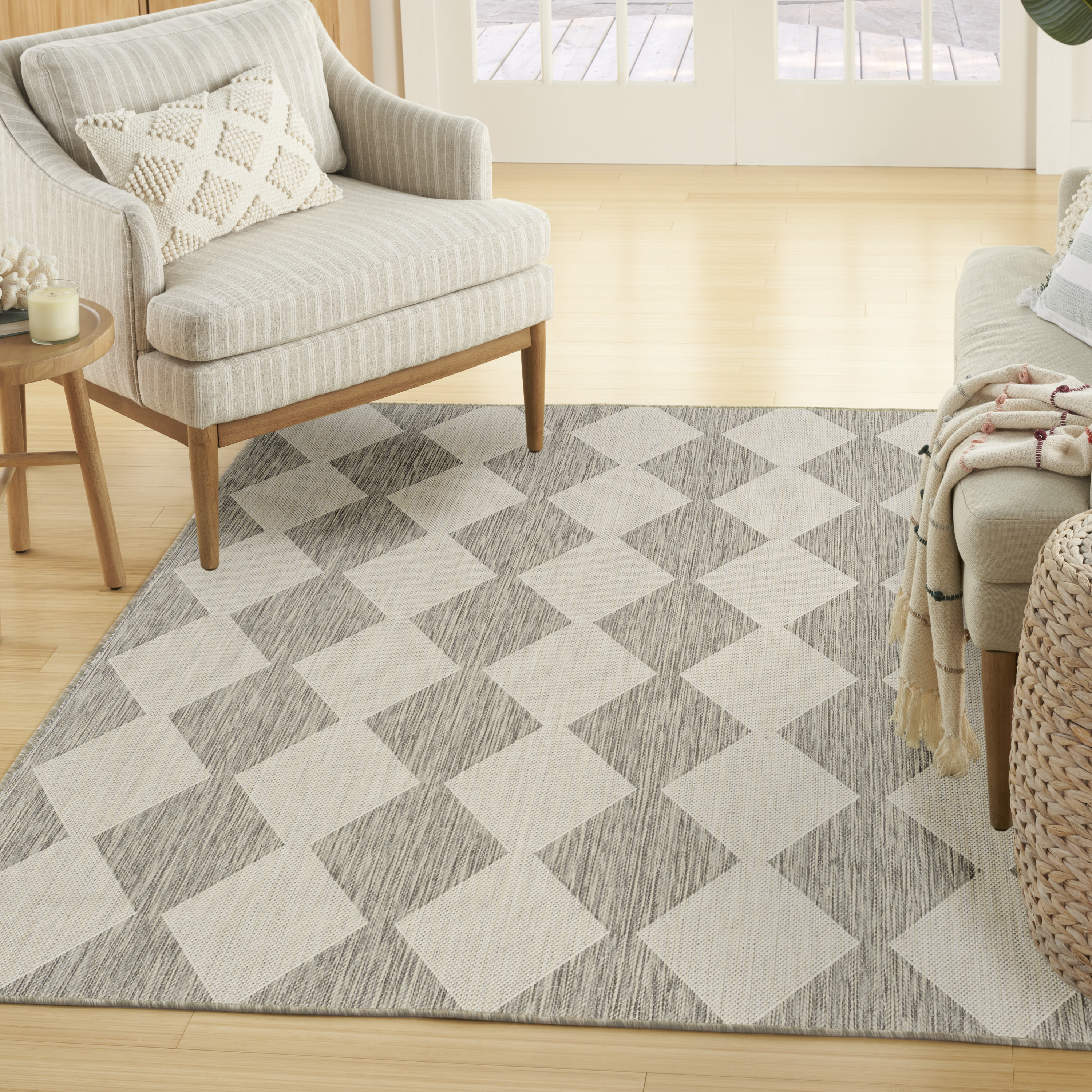 Nourison Positano 4' x 6' Light Grey Modern Rug